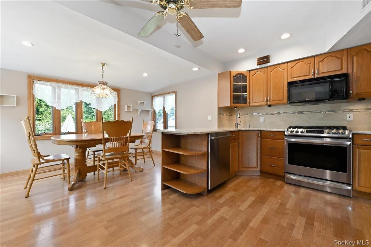 303 Caroline Avenue, Hempstead, NY, 4 Bedrooms Bedrooms, 7 Rooms Rooms,2 BathroomsBathrooms,Residential,For Rent,Caroline,0,1045629 303 Caroline Avenue, Hempstead, NY, 4 Bedrooms Bedrooms, 7 Rooms Rooms,2 BathroomsBathrooms,Residential,For Rent,Caroline,0,1045629