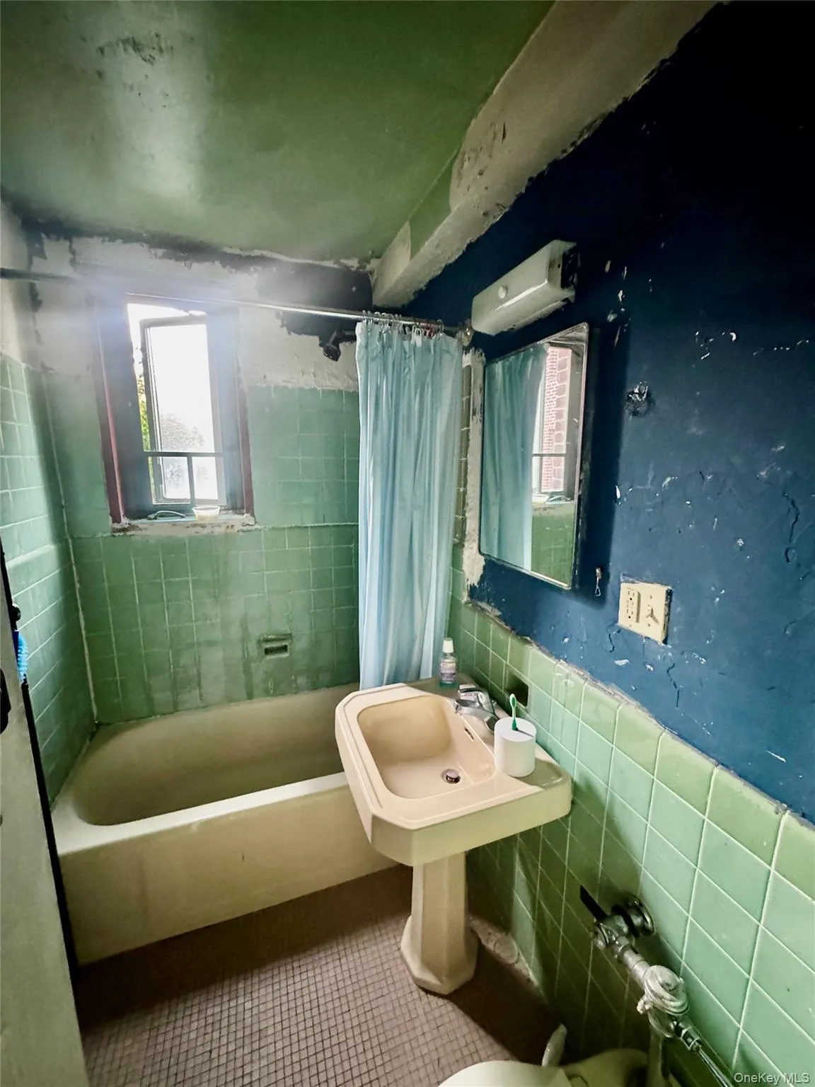1503 Metropolitan Avenue, New York, NY, 1 Bedroom Bedrooms, 3 Rooms Rooms,1 BathroomBathrooms,Residential,For Rent,Metropolitan,0,1045630 1503 Metropolitan Avenue, New York, NY, 1 Bedroom Bedrooms, 3 Rooms Rooms,1 BathroomBathrooms,Residential,For Rent,Metropolitan,0,1045630