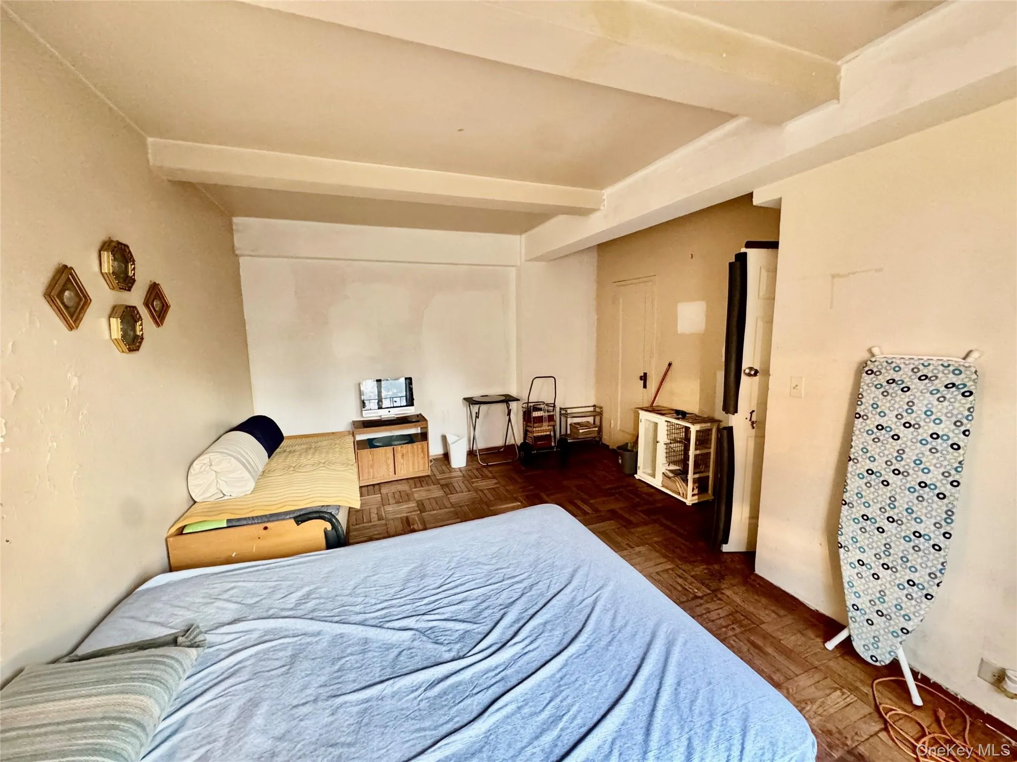 1503 Metropolitan Avenue, New York, NY, 1 Bedroom Bedrooms, 3 Rooms Rooms,1 BathroomBathrooms,Residential,For Rent,Metropolitan,0,1045630 1503 Metropolitan Avenue, New York, NY, 1 Bedroom Bedrooms, 3 Rooms Rooms,1 BathroomBathrooms,Residential,For Rent,Metropolitan,0,1045630