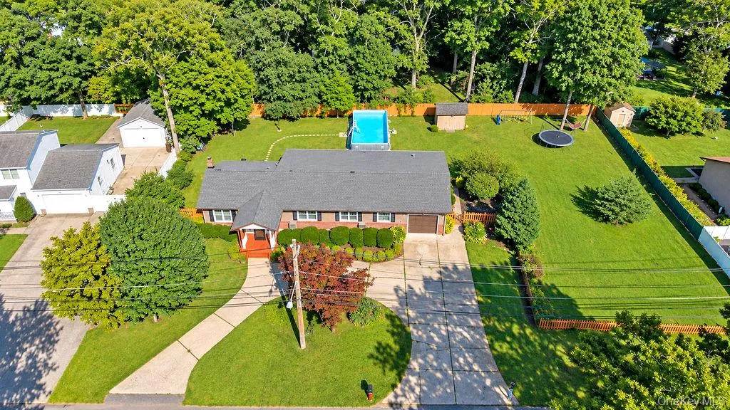 .50 Acres, Circular Driveway .50 Acres, Circular Driveway