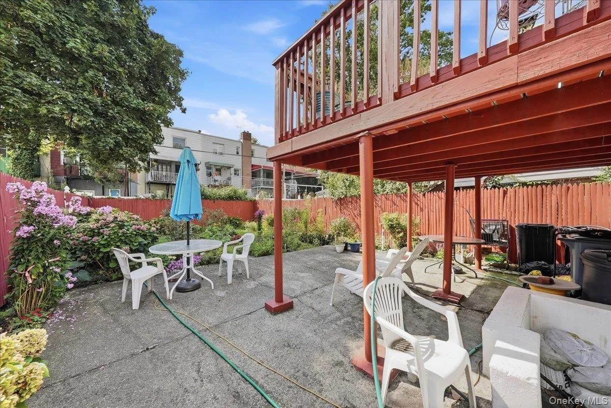 4027 Grace Avenue, New York, NY, 3 Bedrooms Bedrooms, 8 Rooms Rooms,2 BathroomsBathrooms,Residential,For Rent,Grace,0,1045635 4027 Grace Avenue, New York, NY, 3 Bedrooms Bedrooms, 8 Rooms Rooms,2 BathroomsBathrooms,Residential,For Rent,Grace,0,1045635