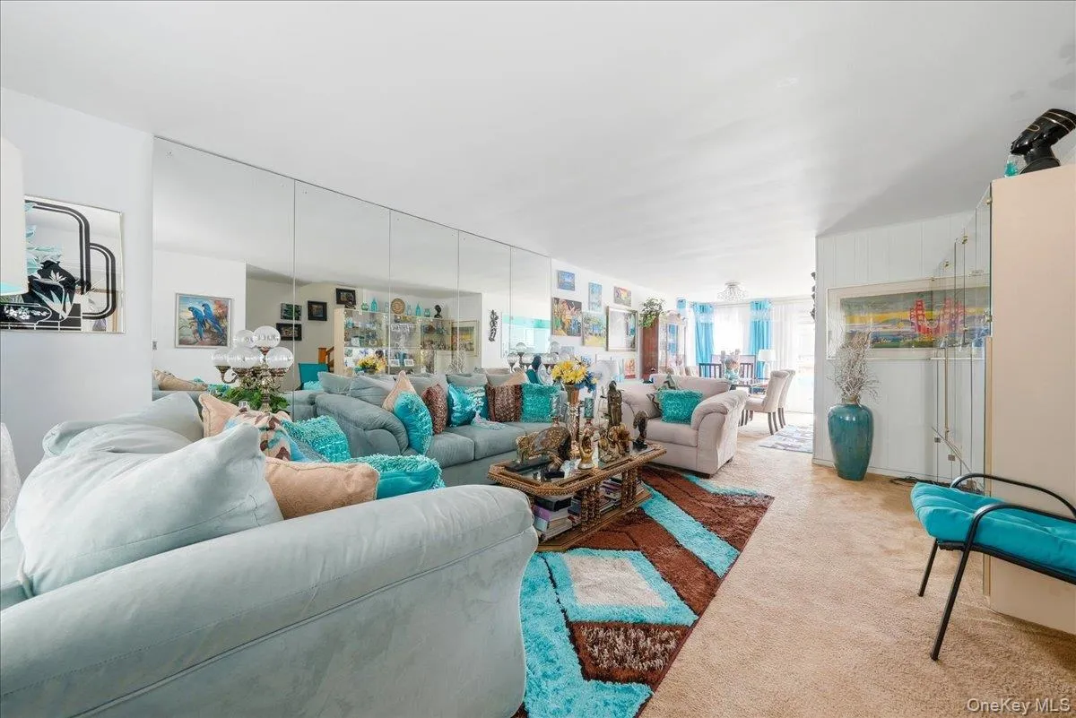 4027 Grace Avenue, New York, NY, 3 Bedrooms Bedrooms, 8 Rooms Rooms,2 BathroomsBathrooms,Residential,For Rent,Grace,0,1045635 4027 Grace Avenue, New York, NY, 3 Bedrooms Bedrooms, 8 Rooms Rooms,2 BathroomsBathrooms,Residential,For Rent,Grace,0,1045635