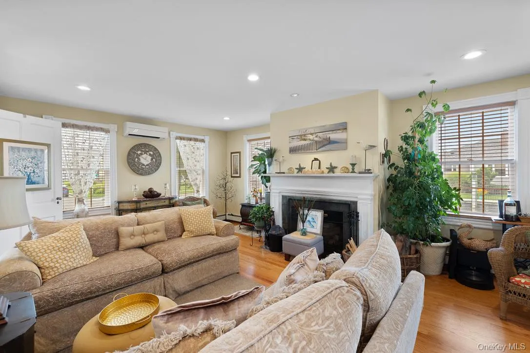 1 Dewey Avenue, Babylon, NY, 3 Bedrooms Bedrooms, 9 Rooms Rooms,2 BathroomsBathrooms,Residential,For Rent,Dewey,0,1045637 1 Dewey Avenue, Babylon, NY, 3 Bedrooms Bedrooms, 9 Rooms Rooms,2 BathroomsBathrooms,Residential,For Rent,Dewey,0,1045637