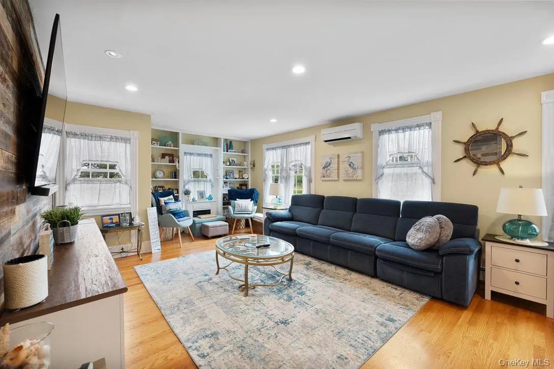 1 Dewey Avenue, Babylon, NY, 3 Bedrooms Bedrooms, 9 Rooms Rooms,2 BathroomsBathrooms,Residential,For Rent,Dewey,0,1045637 1 Dewey Avenue, Babylon, NY, 3 Bedrooms Bedrooms, 9 Rooms Rooms,2 BathroomsBathrooms,Residential,For Rent,Dewey,0,1045637