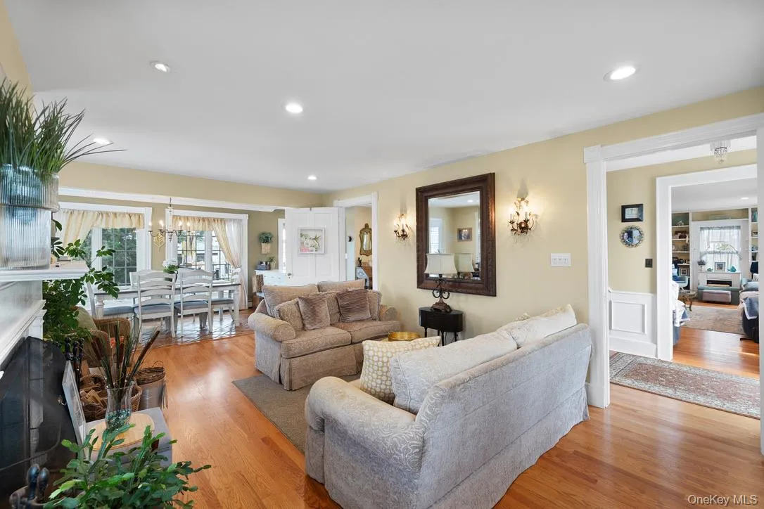 1 Dewey Avenue, Babylon, NY, 3 Bedrooms Bedrooms, 9 Rooms Rooms,2 BathroomsBathrooms,Residential,For Rent,Dewey,0,1045637 1 Dewey Avenue, Babylon, NY, 3 Bedrooms Bedrooms, 9 Rooms Rooms,2 BathroomsBathrooms,Residential,For Rent,Dewey,0,1045637