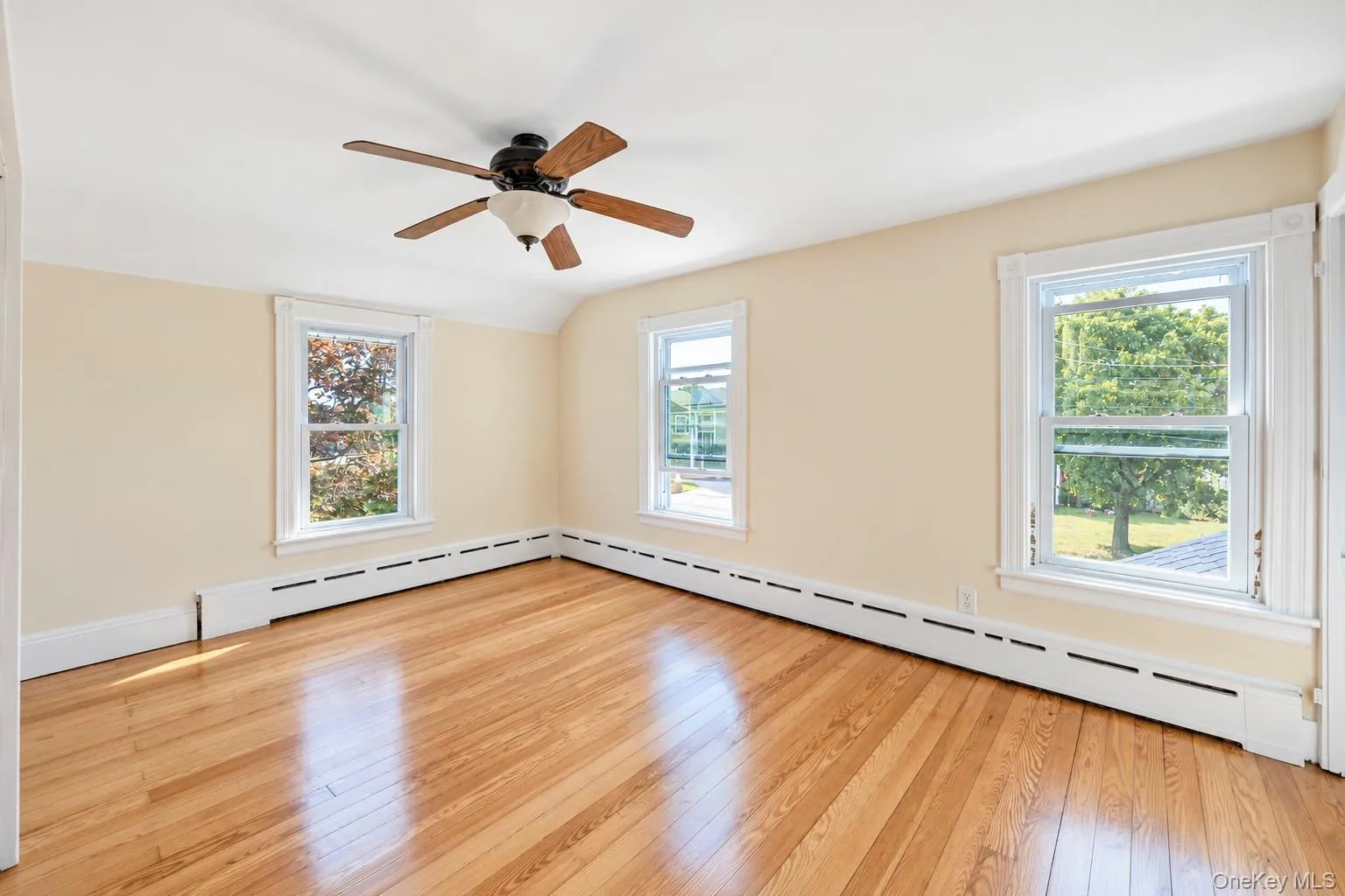 16 Grove Street, Babylon, NY, 3 Bedrooms Bedrooms, 5 Rooms Rooms,2 BathroomsBathrooms,Residential,For Rent,Grove,0,1045639 16 Grove Street, Babylon, NY, 3 Bedrooms Bedrooms, 5 Rooms Rooms,2 BathroomsBathrooms,Residential,For Rent,Grove,0,1045639