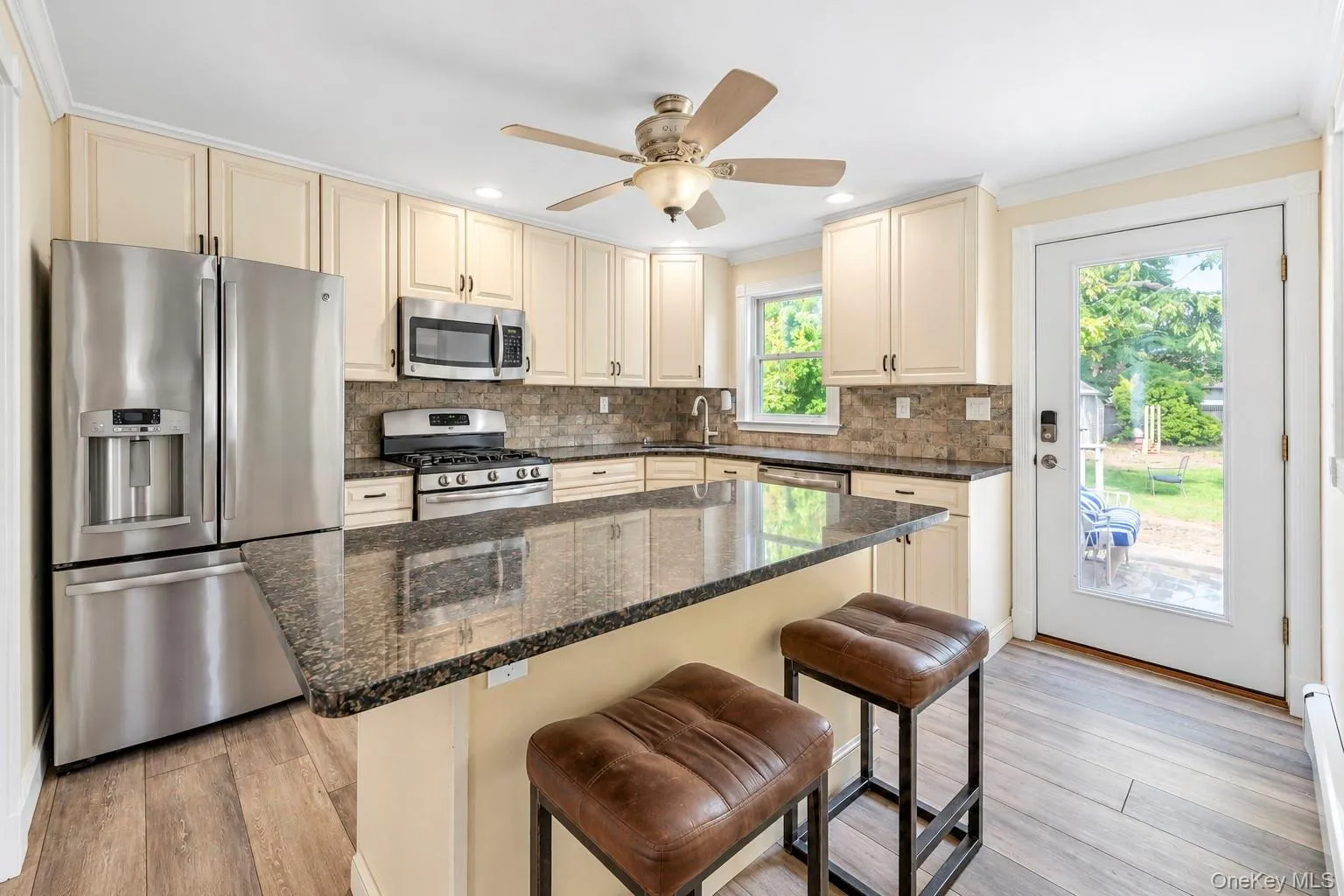 16 Grove Street, Babylon, NY, 3 Bedrooms Bedrooms, 5 Rooms Rooms,2 BathroomsBathrooms,Residential,For Rent,Grove,0,1045639 16 Grove Street, Babylon, NY, 3 Bedrooms Bedrooms, 5 Rooms Rooms,2 BathroomsBathrooms,Residential,For Rent,Grove,0,1045639