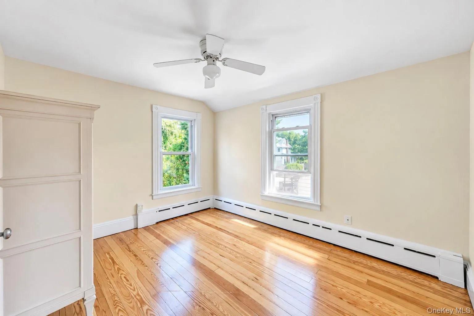 16 Grove Street, Babylon, NY, 3 Bedrooms Bedrooms, 5 Rooms Rooms,2 BathroomsBathrooms,Residential,For Rent,Grove,0,1045639 16 Grove Street, Babylon, NY, 3 Bedrooms Bedrooms, 5 Rooms Rooms,2 BathroomsBathrooms,Residential,For Rent,Grove,0,1045639