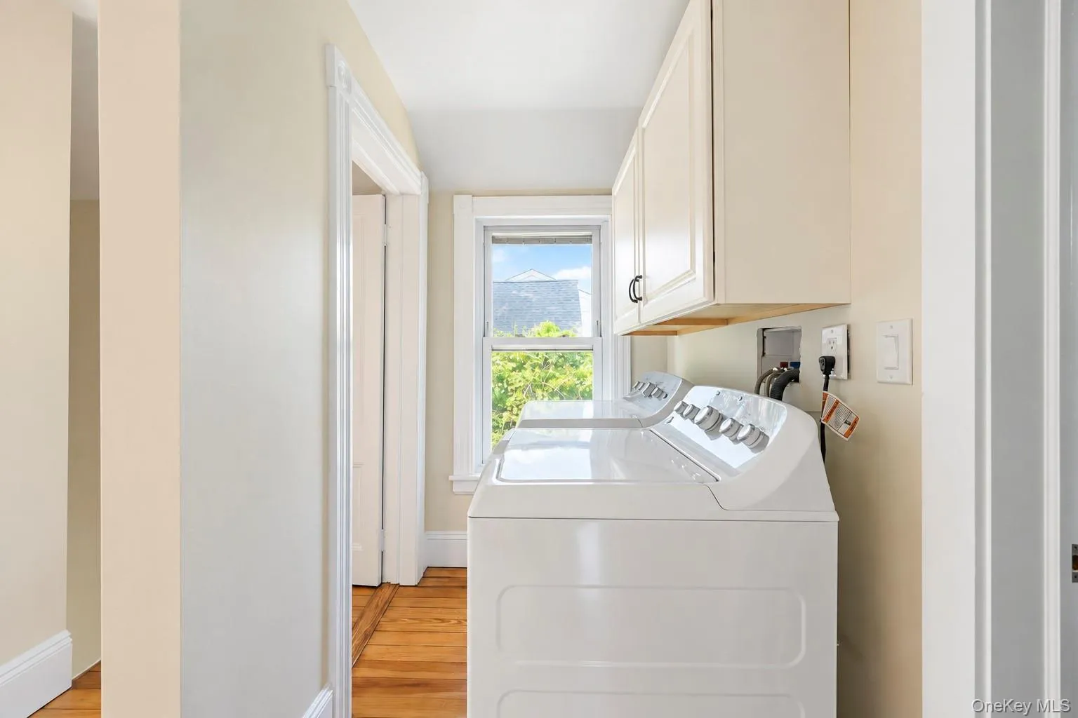 16 Grove Street, Babylon, NY, 3 Bedrooms Bedrooms, 5 Rooms Rooms,2 BathroomsBathrooms,Residential,For Rent,Grove,0,1045639 16 Grove Street, Babylon, NY, 3 Bedrooms Bedrooms, 5 Rooms Rooms,2 BathroomsBathrooms,Residential,For Rent,Grove,0,1045639