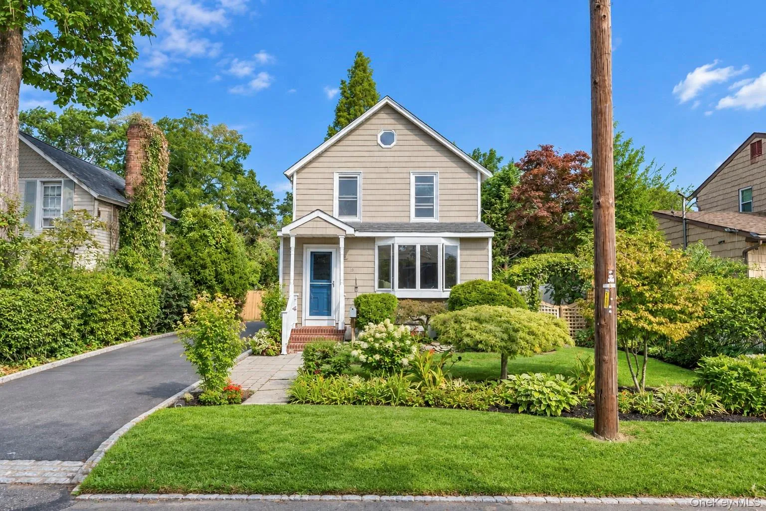 16 Grove Street, Babylon, NY, 3 Bedrooms Bedrooms, 5 Rooms Rooms,2 BathroomsBathrooms,Residential,For Rent,Grove,0,1045639 16 Grove Street, Babylon, NY, 3 Bedrooms Bedrooms, 5 Rooms Rooms,2 BathroomsBathrooms,Residential,For Rent,Grove,0,1045639