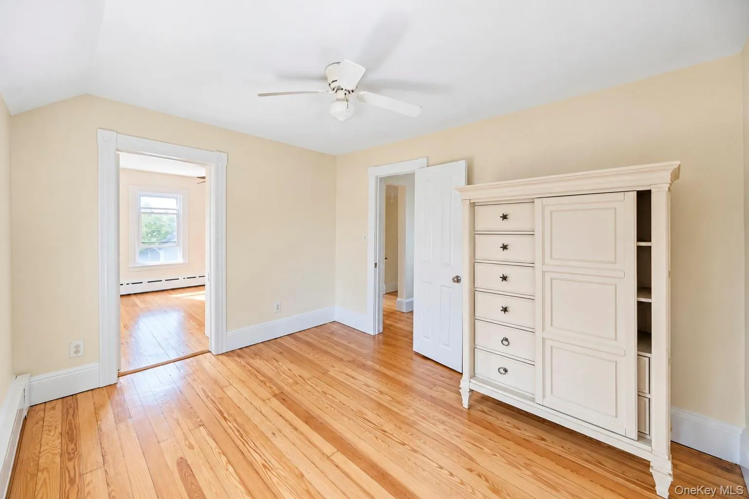 16 Grove Street, Babylon, NY, 3 Bedrooms Bedrooms, 5 Rooms Rooms,2 BathroomsBathrooms,Residential,For Rent,Grove,0,1045639 16 Grove Street, Babylon, NY, 3 Bedrooms Bedrooms, 5 Rooms Rooms,2 BathroomsBathrooms,Residential,For Rent,Grove,0,1045639