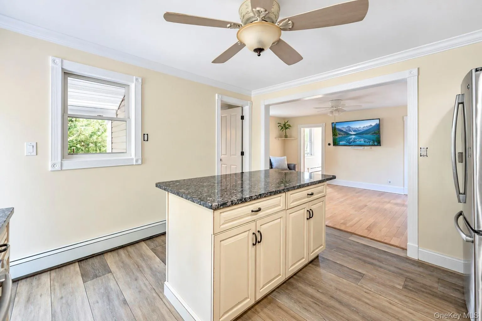 16 Grove Street, Babylon, NY, 3 Bedrooms Bedrooms, 5 Rooms Rooms,2 BathroomsBathrooms,Residential,For Rent,Grove,0,1045639 16 Grove Street, Babylon, NY, 3 Bedrooms Bedrooms, 5 Rooms Rooms,2 BathroomsBathrooms,Residential,For Rent,Grove,0,1045639