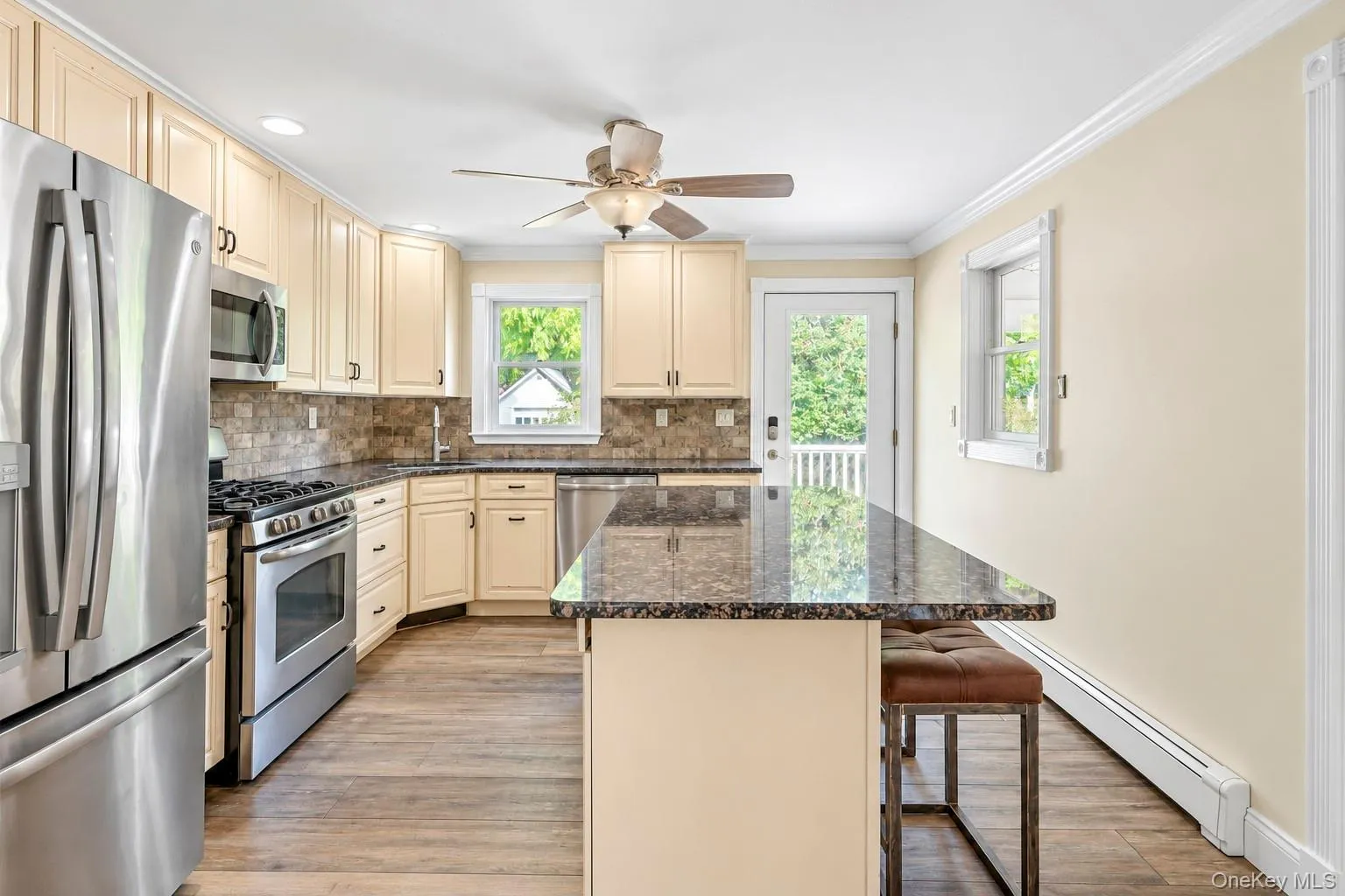 16 Grove Street, Babylon, NY, 3 Bedrooms Bedrooms, 5 Rooms Rooms,2 BathroomsBathrooms,Residential,For Rent,Grove,0,1045639 16 Grove Street, Babylon, NY, 3 Bedrooms Bedrooms, 5 Rooms Rooms,2 BathroomsBathrooms,Residential,For Rent,Grove,0,1045639