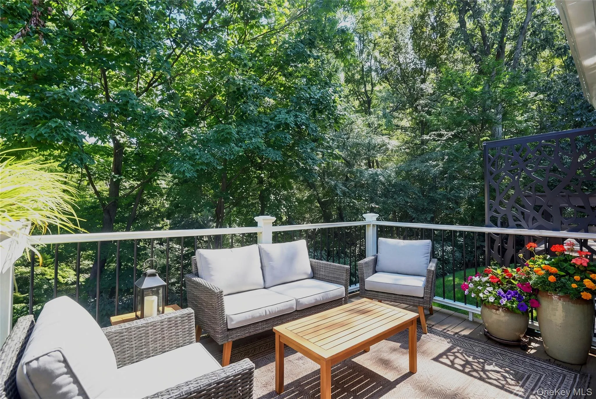 13 Pine Street, Huntington, NY, 2 Bedrooms Bedrooms, 5 Rooms Rooms,2 BathroomsBathrooms,Residential,For Rent,Pine,0,1045641 13 Pine Street, Huntington, NY, 2 Bedrooms Bedrooms, 5 Rooms Rooms,2 BathroomsBathrooms,Residential,For Rent,Pine,0,1045641