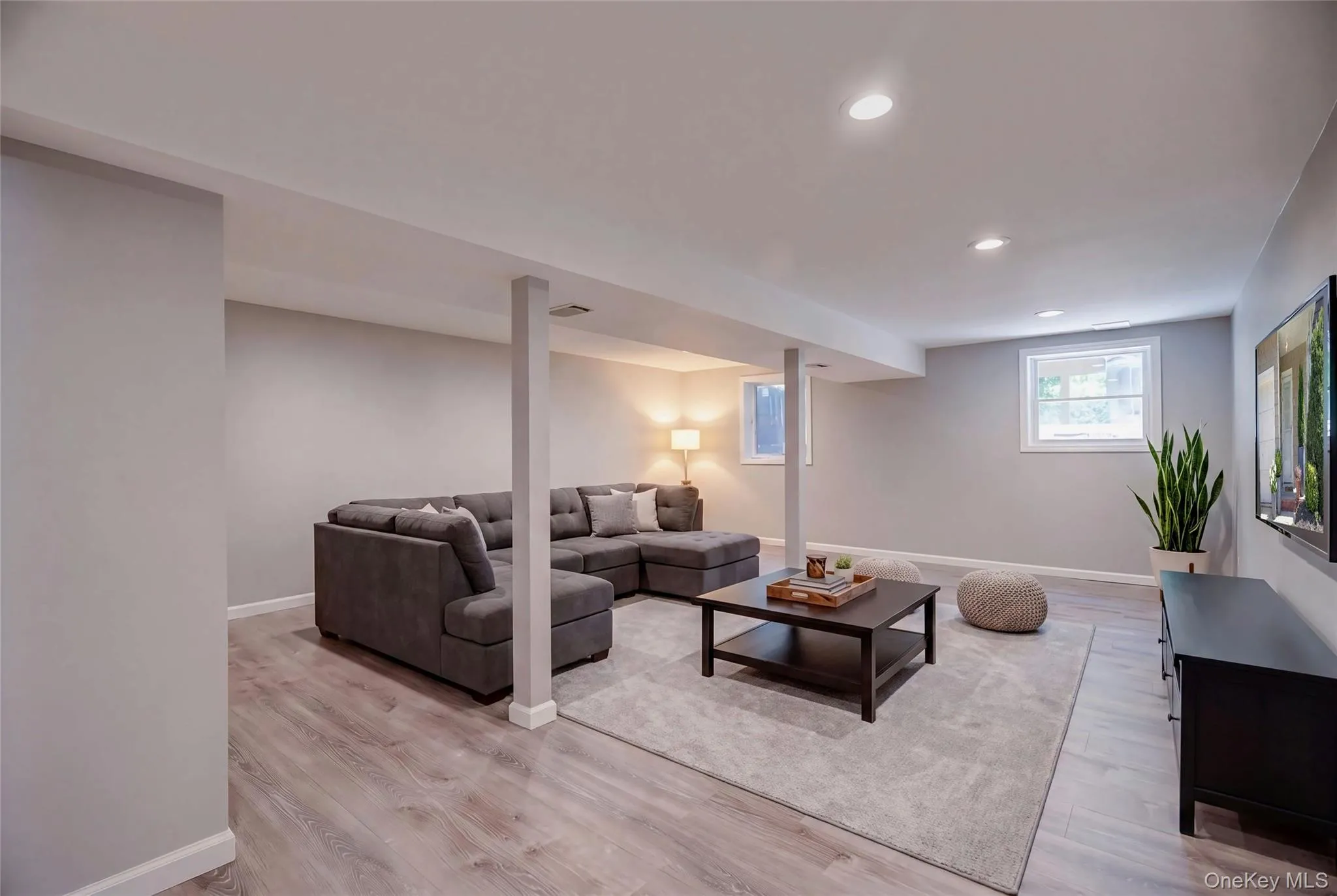 13 Pine Street, Huntington, NY, 2 Bedrooms Bedrooms, 5 Rooms Rooms,2 BathroomsBathrooms,Residential,For Rent,Pine,0,1045641 13 Pine Street, Huntington, NY, 2 Bedrooms Bedrooms, 5 Rooms Rooms,2 BathroomsBathrooms,Residential,For Rent,Pine,0,1045641