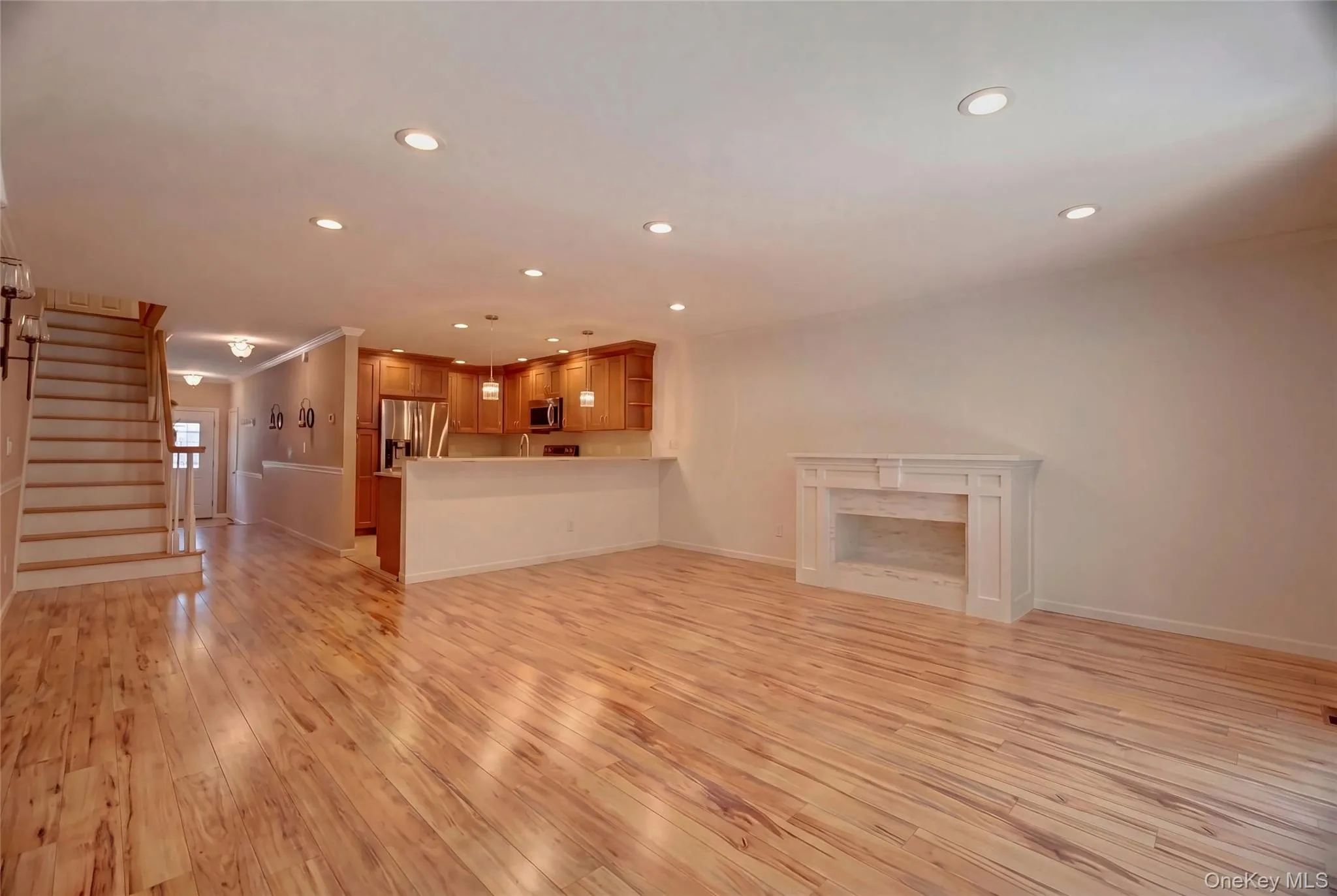 13 Pine Street, Huntington, NY, 2 Bedrooms Bedrooms, 5 Rooms Rooms,2 BathroomsBathrooms,Residential,For Rent,Pine,0,1045641 13 Pine Street, Huntington, NY, 2 Bedrooms Bedrooms, 5 Rooms Rooms,2 BathroomsBathrooms,Residential,For Rent,Pine,0,1045641