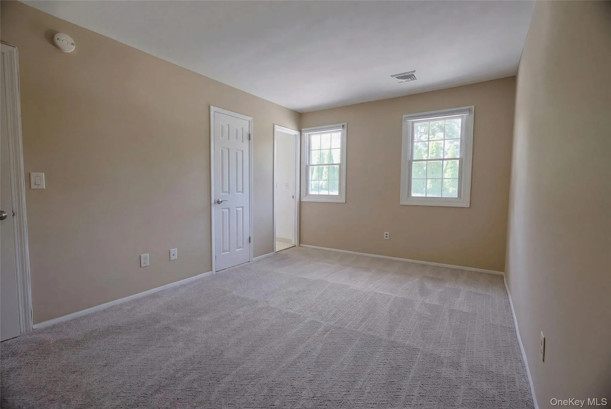 13 Pine Street, Huntington, NY, 2 Bedrooms Bedrooms, 5 Rooms Rooms,2 BathroomsBathrooms,Residential,For Rent,Pine,0,1045641 13 Pine Street, Huntington, NY, 2 Bedrooms Bedrooms, 5 Rooms Rooms,2 BathroomsBathrooms,Residential,For Rent,Pine,0,1045641
