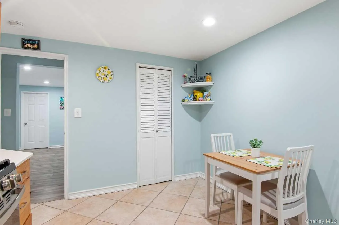 52 Brompton Road, North Hempstead, NY, 2 Bedrooms Bedrooms, 4 Rooms Rooms,1 BathroomBathrooms,Residential,For Rent,Brompton,0,1045644 52 Brompton Road, North Hempstead, NY, 2 Bedrooms Bedrooms, 4 Rooms Rooms,1 BathroomBathrooms,Residential,For Rent,Brompton,0,1045644