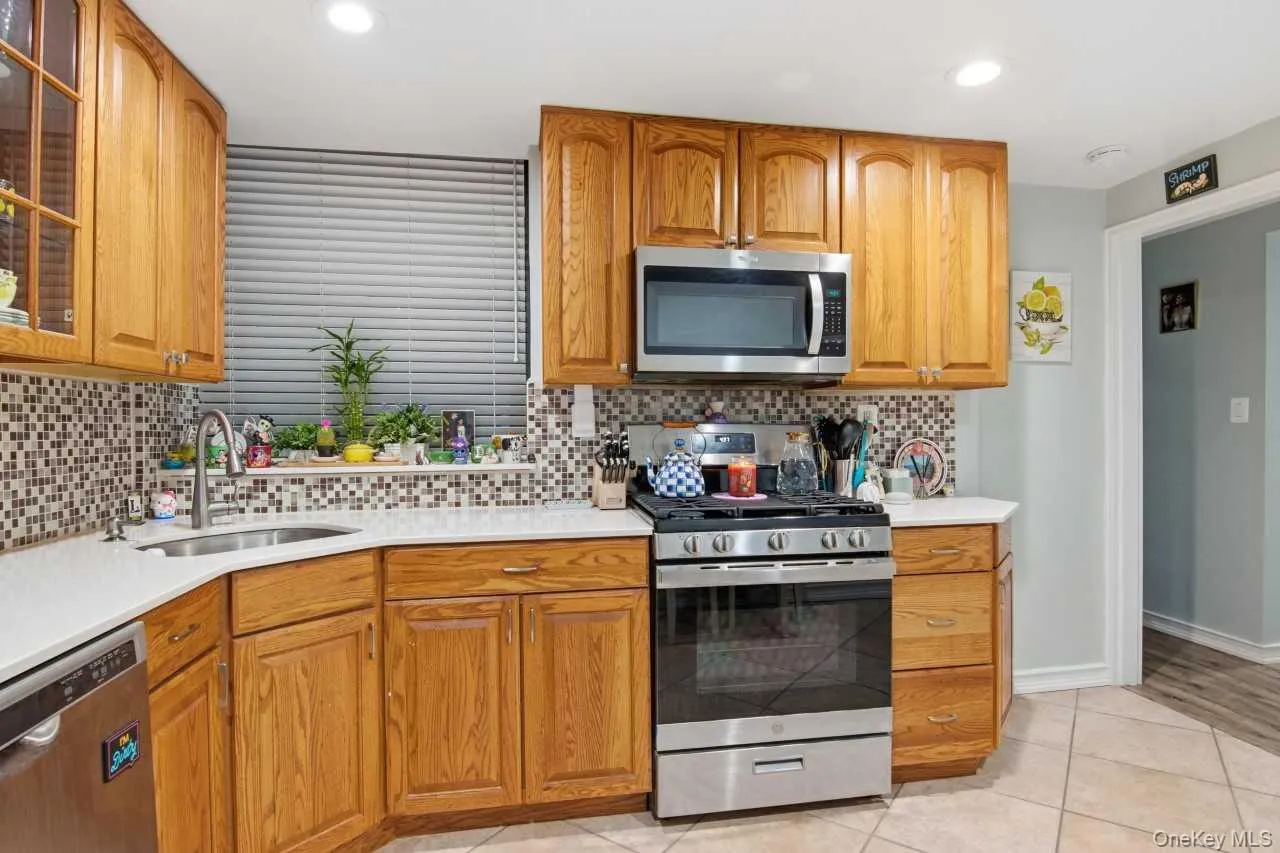 52 Brompton Road, North Hempstead, NY, 2 Bedrooms Bedrooms, 4 Rooms Rooms,1 BathroomBathrooms,Residential,For Rent,Brompton,0,1045644 52 Brompton Road, North Hempstead, NY, 2 Bedrooms Bedrooms, 4 Rooms Rooms,1 BathroomBathrooms,Residential,For Rent,Brompton,0,1045644
