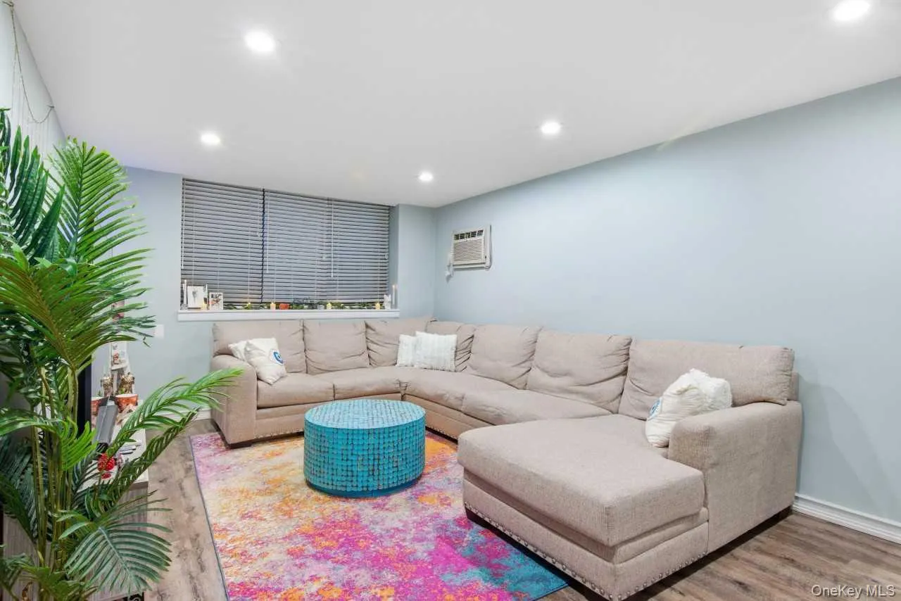 52 Brompton Road, North Hempstead, NY, 2 Bedrooms Bedrooms, 4 Rooms Rooms,1 BathroomBathrooms,Residential,For Rent,Brompton,0,1045644 52 Brompton Road, North Hempstead, NY, 2 Bedrooms Bedrooms, 4 Rooms Rooms,1 BathroomBathrooms,Residential,For Rent,Brompton,0,1045644