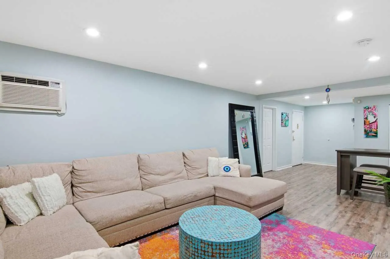 52 Brompton Road, North Hempstead, NY, 2 Bedrooms Bedrooms, 4 Rooms Rooms,1 BathroomBathrooms,Residential,For Rent,Brompton,0,1045644 52 Brompton Road, North Hempstead, NY, 2 Bedrooms Bedrooms, 4 Rooms Rooms,1 BathroomBathrooms,Residential,For Rent,Brompton,0,1045644