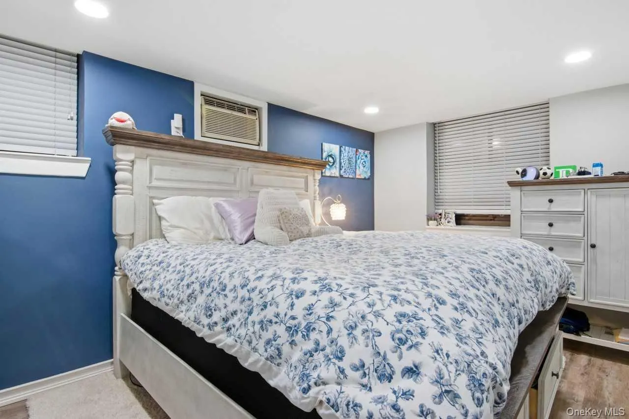 52 Brompton Road, North Hempstead, NY, 2 Bedrooms Bedrooms, 4 Rooms Rooms,1 BathroomBathrooms,Residential,For Rent,Brompton,0,1045644 52 Brompton Road, North Hempstead, NY, 2 Bedrooms Bedrooms, 4 Rooms Rooms,1 BathroomBathrooms,Residential,For Rent,Brompton,0,1045644