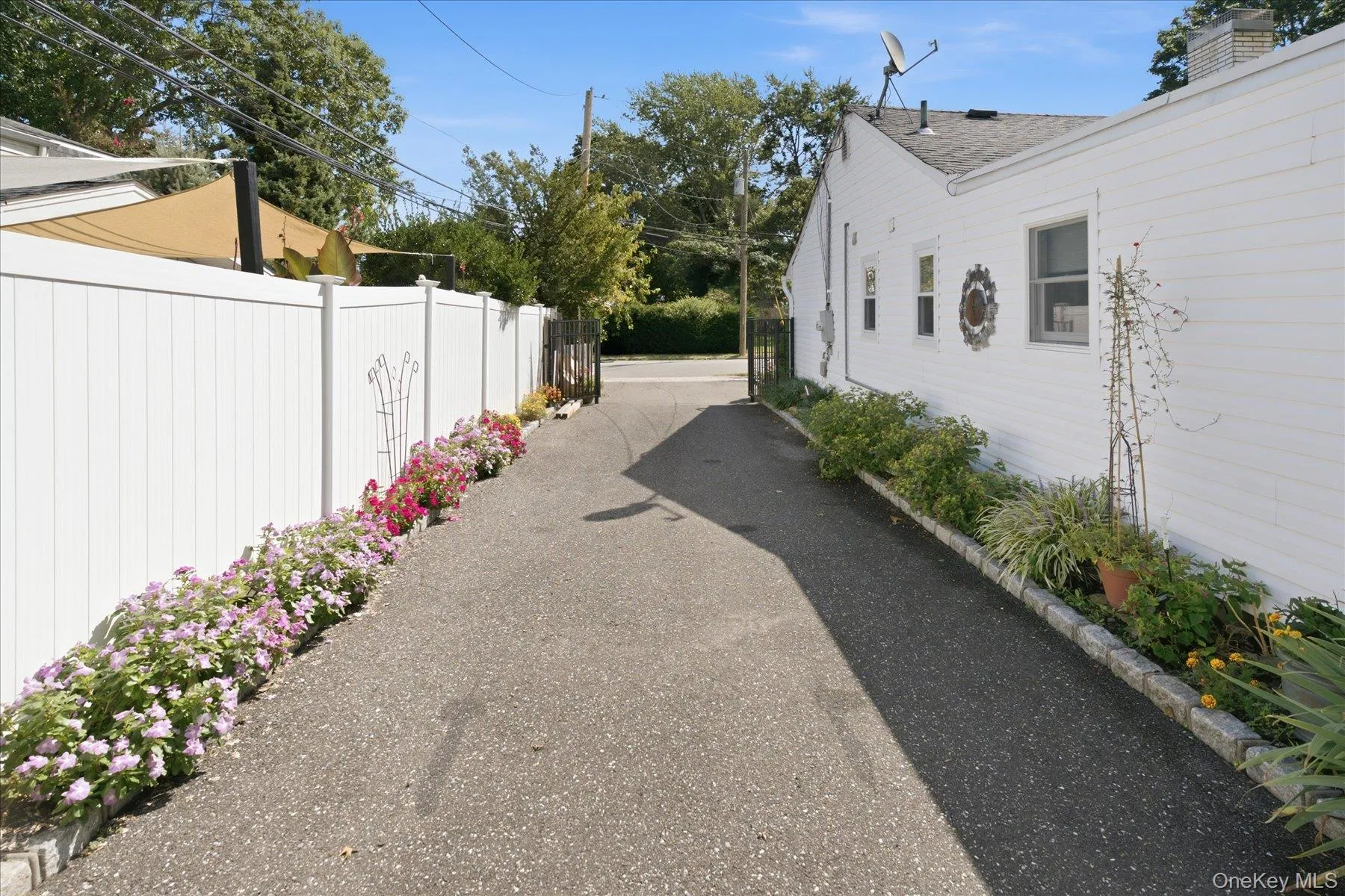 4 Fairlane Drive, Brookhaven, NY, 3 Bedrooms Bedrooms, 7 Rooms Rooms,2 BathroomsBathrooms,Residential,For Rent,Fairlane,0,1045661 4 Fairlane Drive, Brookhaven, NY, 3 Bedrooms Bedrooms, 7 Rooms Rooms,2 BathroomsBathrooms,Residential,For Rent,Fairlane,0,1045661