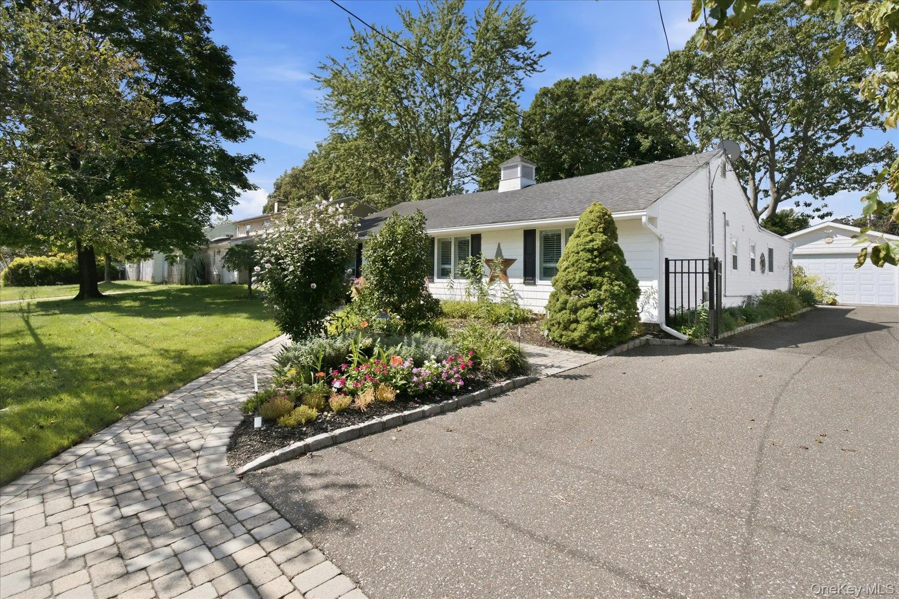 4 Fairlane Drive, Brookhaven, NY, 3 Bedrooms Bedrooms, 7 Rooms Rooms,2 BathroomsBathrooms,Residential,For Rent,Fairlane,0,1045661 4 Fairlane Drive, Brookhaven, NY, 3 Bedrooms Bedrooms, 7 Rooms Rooms,2 BathroomsBathrooms,Residential,For Rent,Fairlane,0,1045661