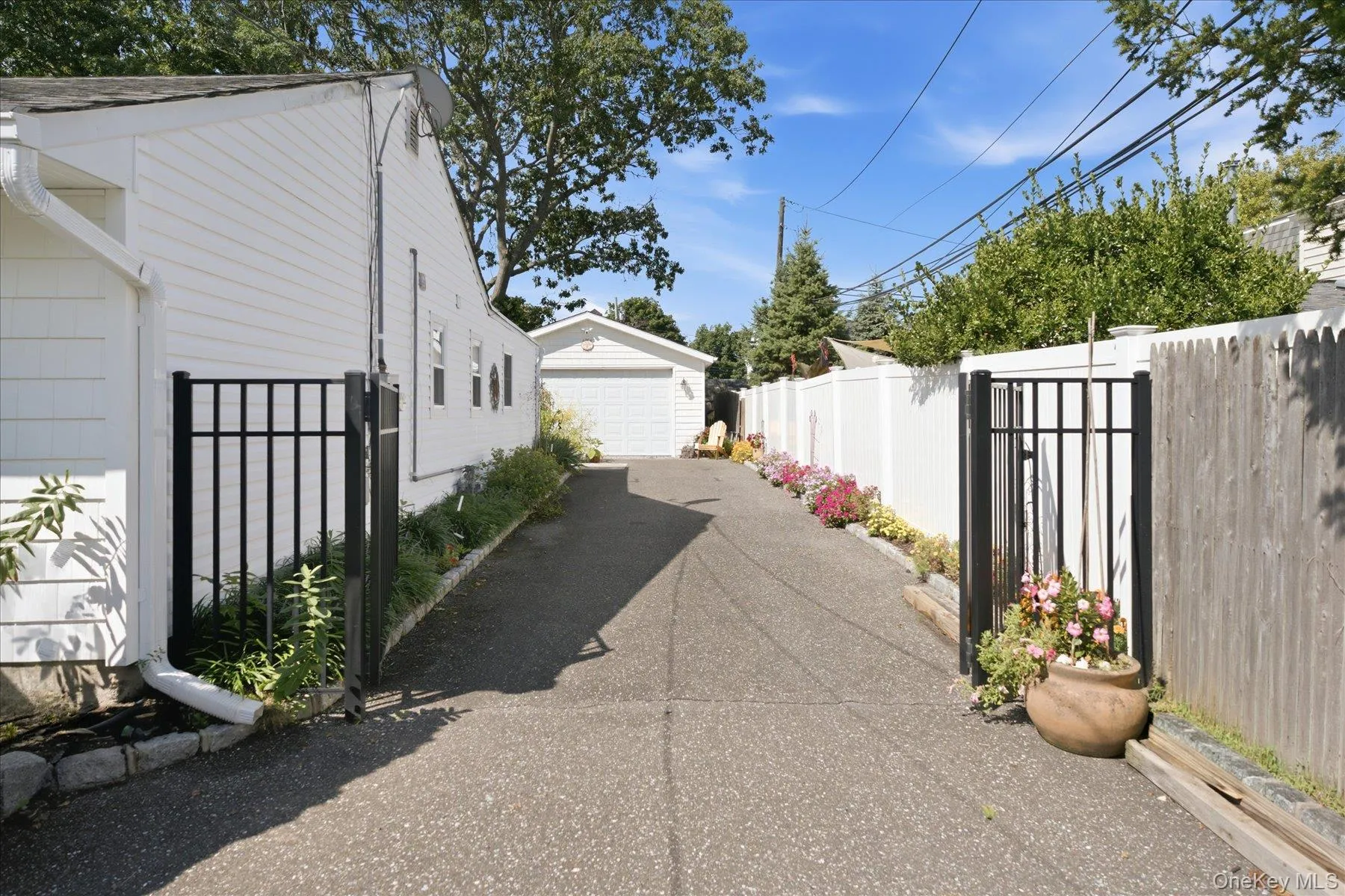 4 Fairlane Drive, Brookhaven, NY, 3 Bedrooms Bedrooms, 7 Rooms Rooms,2 BathroomsBathrooms,Residential,For Rent,Fairlane,0,1045661 4 Fairlane Drive, Brookhaven, NY, 3 Bedrooms Bedrooms, 7 Rooms Rooms,2 BathroomsBathrooms,Residential,For Rent,Fairlane,0,1045661