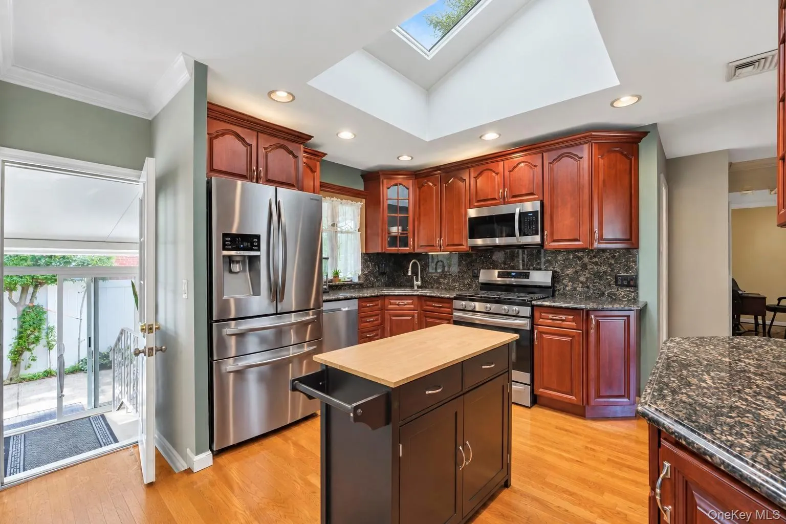 272 12th Street, Babylon, NY, 3 Bedrooms Bedrooms, 7 Rooms Rooms,2 BathroomsBathrooms,Residential,For Rent,12th,0,1045663 272 12th Street, Babylon, NY, 3 Bedrooms Bedrooms, 7 Rooms Rooms,2 BathroomsBathrooms,Residential,For Rent,12th,0,1045663