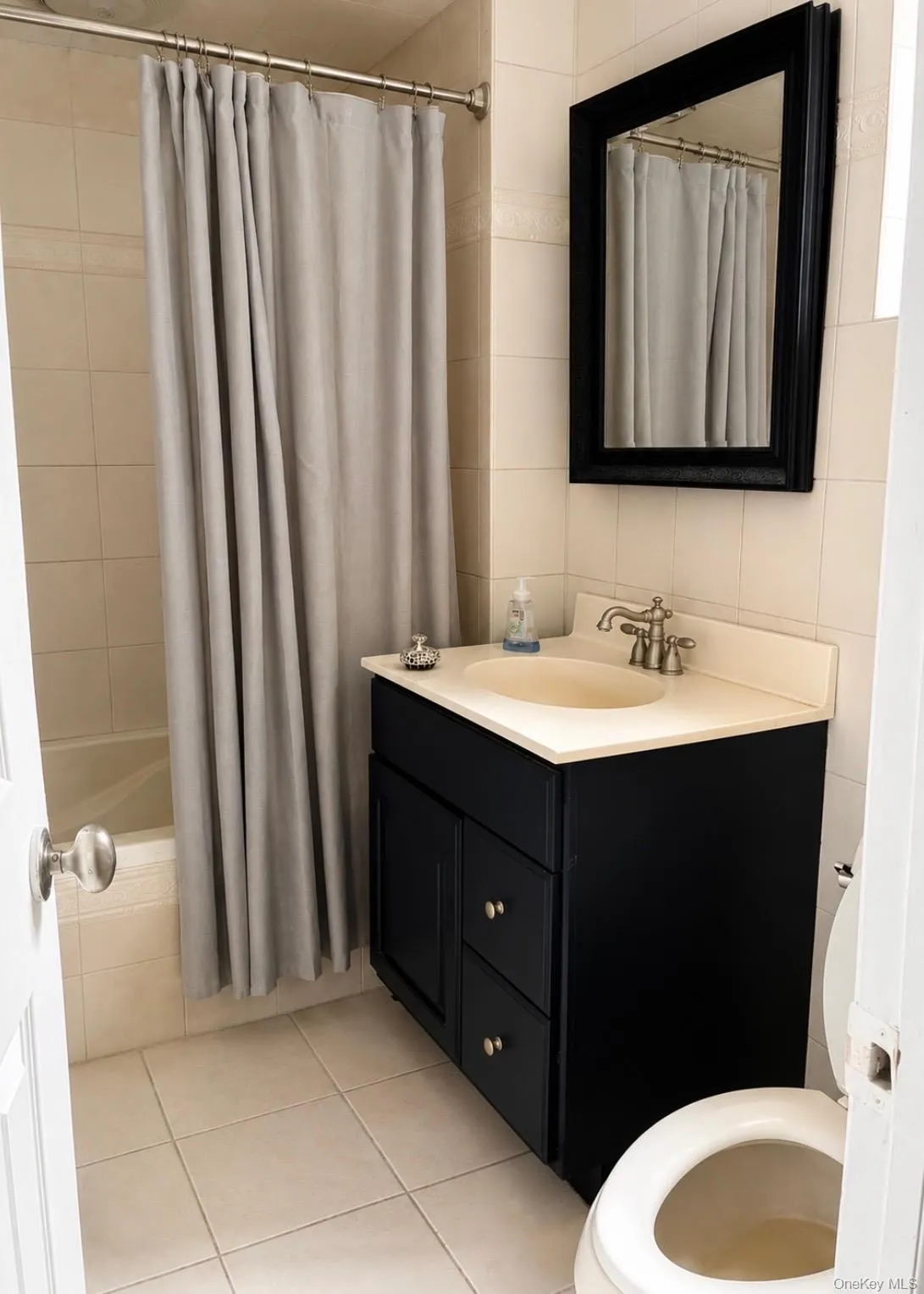2573 Harvard Lane, Hempstead, NY, 3 Bedrooms Bedrooms, 7 Rooms Rooms,2 BathroomsBathrooms,Residential,For Rent,Harvard,0,1045664 2573 Harvard Lane, Hempstead, NY, 3 Bedrooms Bedrooms, 7 Rooms Rooms,2 BathroomsBathrooms,Residential,For Rent,Harvard,0,1045664