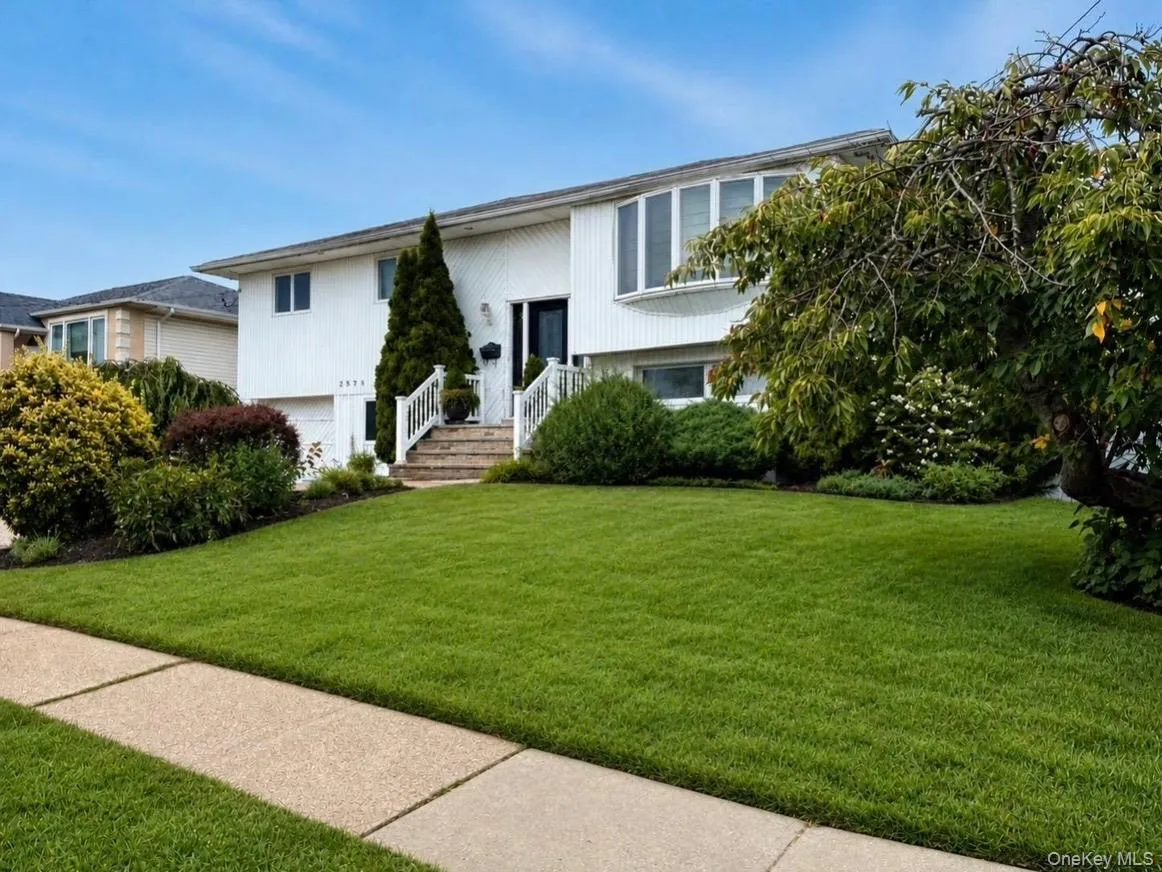 2573 Harvard Lane, Hempstead, NY, 3 Bedrooms Bedrooms, 7 Rooms Rooms,2 BathroomsBathrooms,Residential,For Rent,Harvard,0,1045664 2573 Harvard Lane, Hempstead, NY, 3 Bedrooms Bedrooms, 7 Rooms Rooms,2 BathroomsBathrooms,Residential,For Rent,Harvard,0,1045664