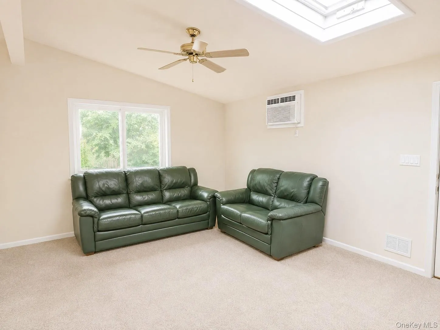 106 Days Avenue, Brookhaven, NY, 3 Bedrooms Bedrooms, 5 Rooms Rooms,2 BathroomsBathrooms,Residential Lease,For Rent,Days,0,1045670 106 Days Avenue, Brookhaven, NY, 3 Bedrooms Bedrooms, 5 Rooms Rooms,2 BathroomsBathrooms,Residential Lease,For Rent,Days,0,1045670
