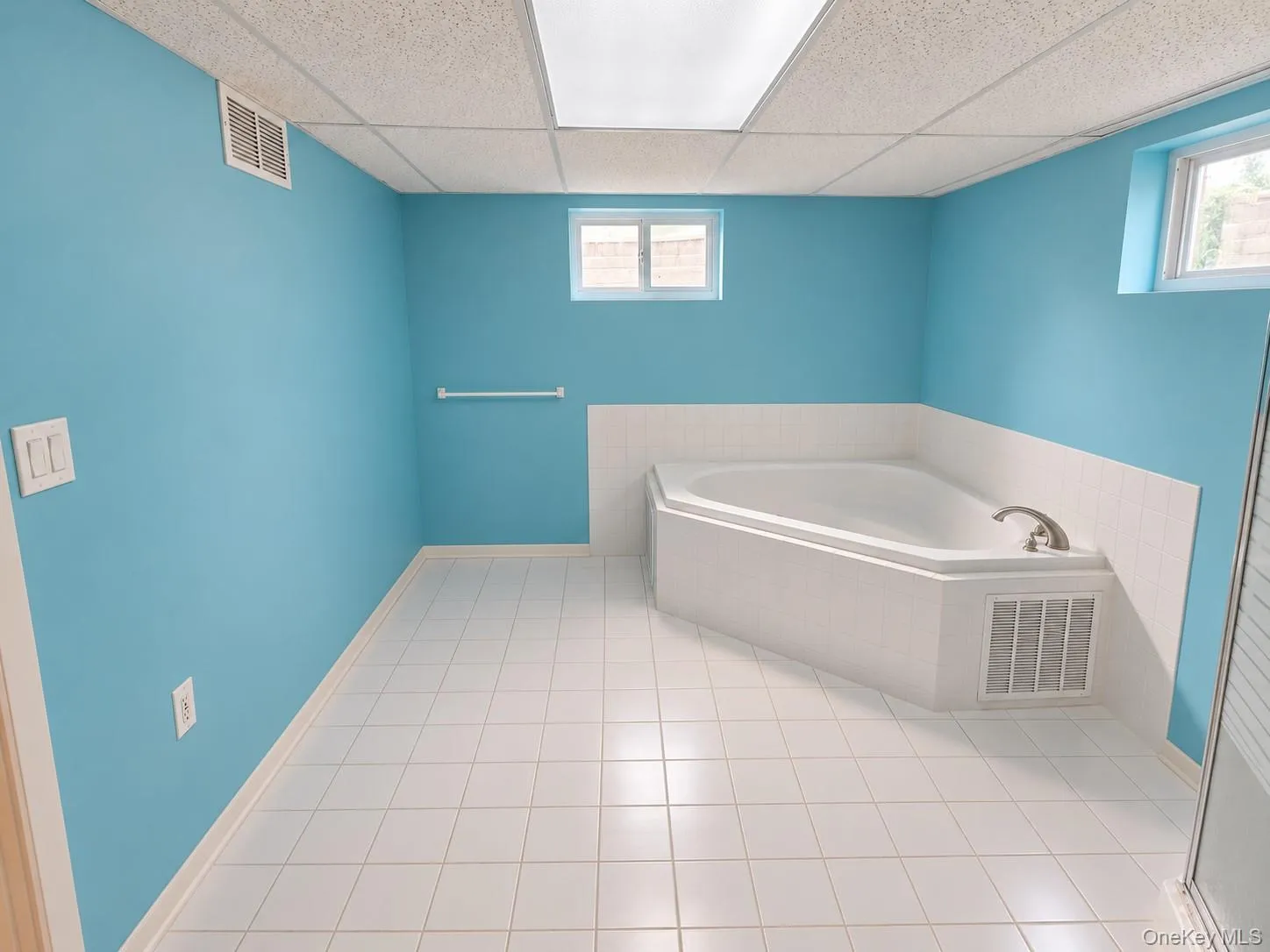 106 Days Avenue, Brookhaven, NY, 3 Bedrooms Bedrooms, 5 Rooms Rooms,2 BathroomsBathrooms,Residential Lease,For Rent,Days,0,1045670 106 Days Avenue, Brookhaven, NY, 3 Bedrooms Bedrooms, 5 Rooms Rooms,2 BathroomsBathrooms,Residential Lease,For Rent,Days,0,1045670