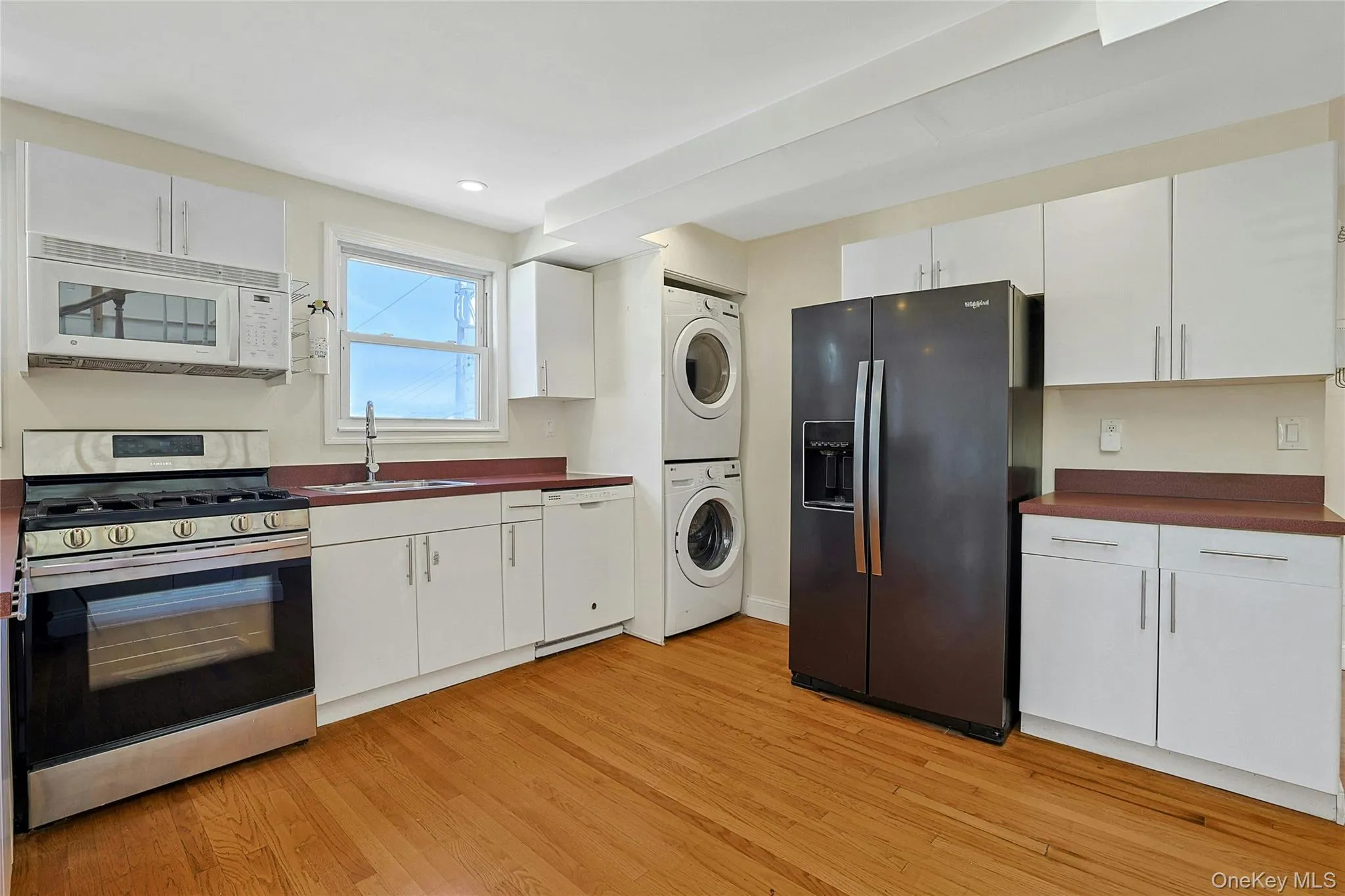 188 Main Street, Orangetown, NY, 3 Bedrooms Bedrooms, 7 Rooms Rooms,3 BathroomsBathrooms,Residential Lease,For Rent,Main,0,1045677 188 Main Street, Orangetown, NY, 3 Bedrooms Bedrooms, 7 Rooms Rooms,3 BathroomsBathrooms,Residential Lease,For Rent,Main,0,1045677