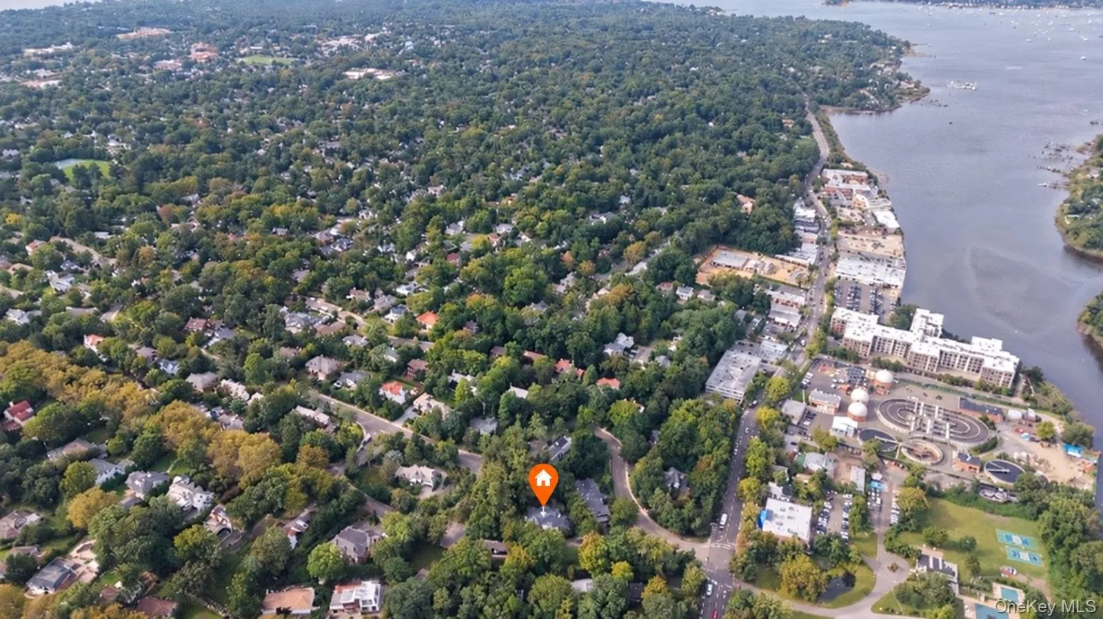 85 Nassau Drive, North Hempstead, NY, 5 Bedrooms Bedrooms, 10 Rooms Rooms,4 BathroomsBathrooms,Residential,For Rent,Nassau,0,1045680 85 Nassau Drive, North Hempstead, NY, 5 Bedrooms Bedrooms, 10 Rooms Rooms,4 BathroomsBathrooms,Residential,For Rent,Nassau,0,1045680