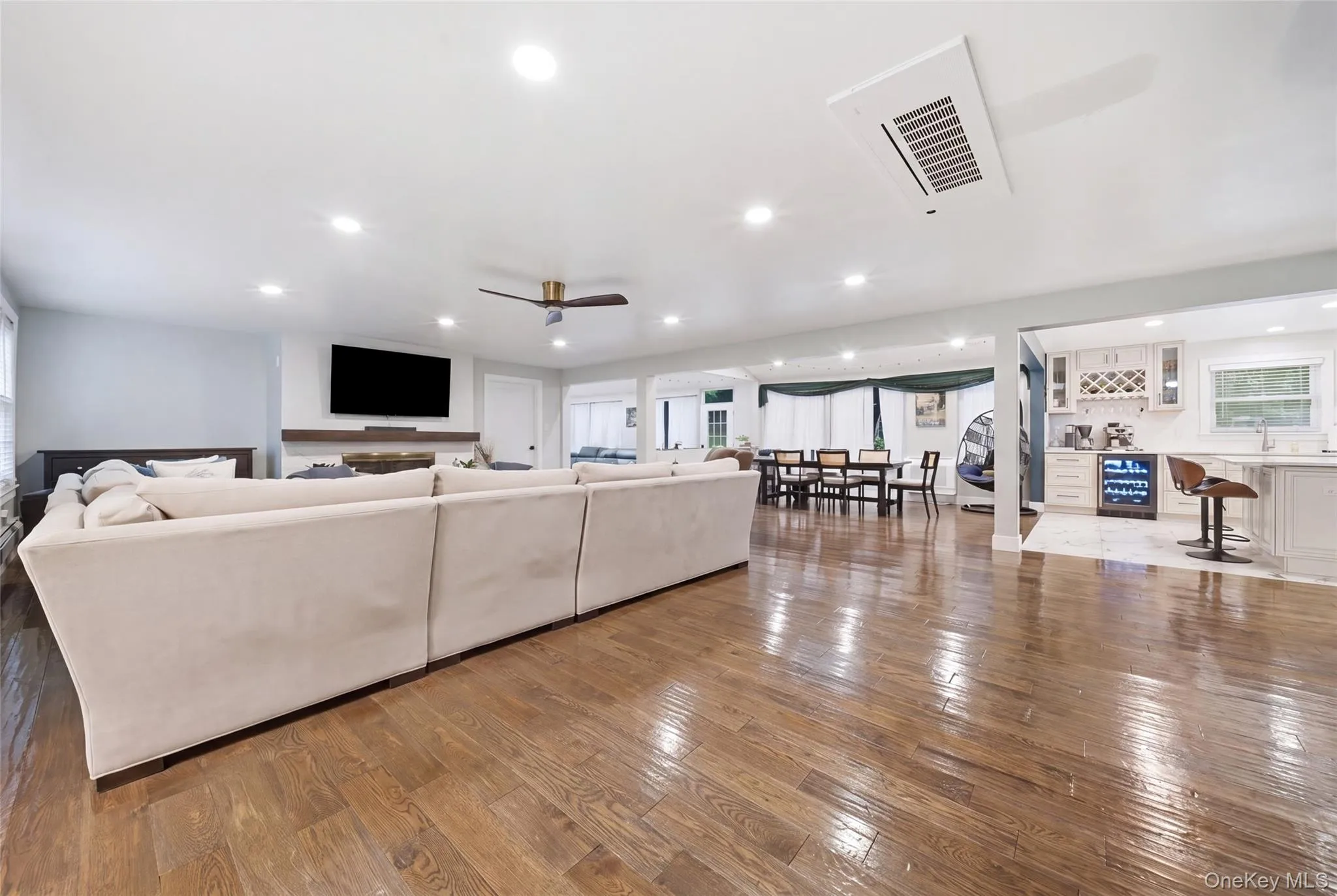 85 Nassau Drive, North Hempstead, NY, 5 Bedrooms Bedrooms, 10 Rooms Rooms,4 BathroomsBathrooms,Residential,For Rent,Nassau,0,1045680 85 Nassau Drive, North Hempstead, NY, 5 Bedrooms Bedrooms, 10 Rooms Rooms,4 BathroomsBathrooms,Residential,For Rent,Nassau,0,1045680