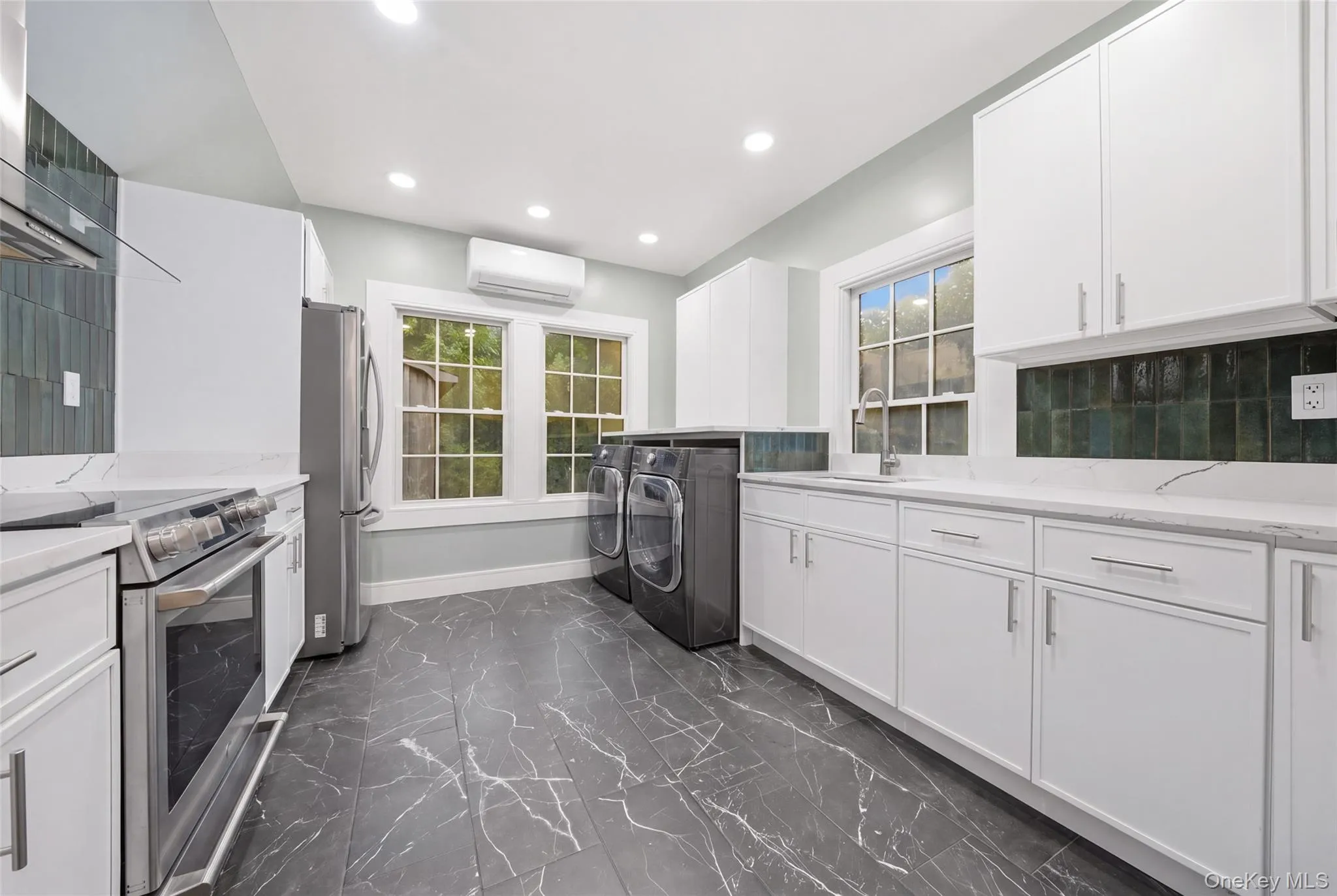 85 Nassau Drive, North Hempstead, NY, 5 Bedrooms Bedrooms, 10 Rooms Rooms,4 BathroomsBathrooms,Residential,For Rent,Nassau,0,1045680 85 Nassau Drive, North Hempstead, NY, 5 Bedrooms Bedrooms, 10 Rooms Rooms,4 BathroomsBathrooms,Residential,For Rent,Nassau,0,1045680