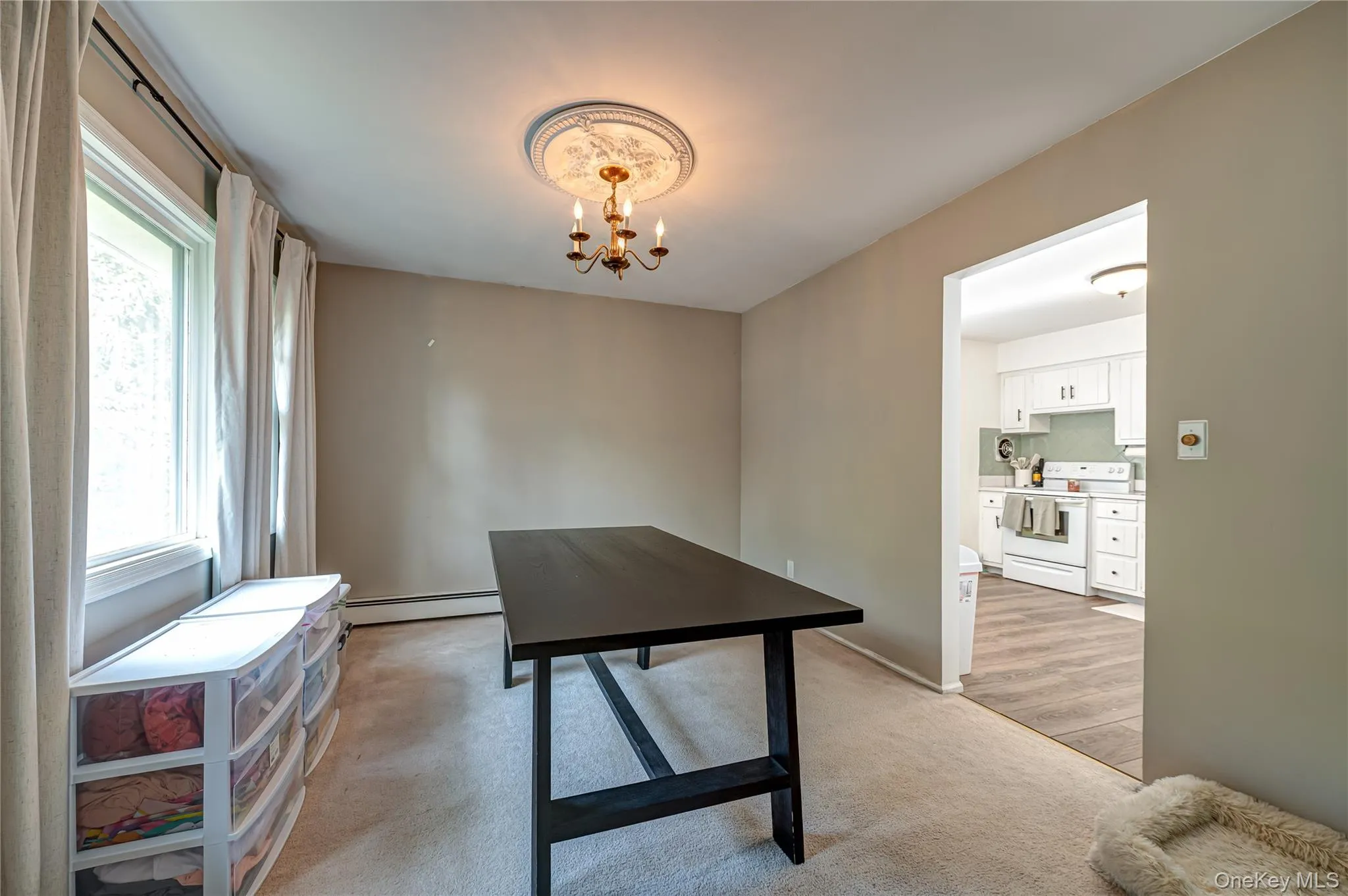 146 Carley Avenue, Huntington, NY, 6 Bedrooms Bedrooms, 11 Rooms Rooms,2 BathroomsBathrooms,Residential,For Rent,Carley,0,1045681 146 Carley Avenue, Huntington, NY, 6 Bedrooms Bedrooms, 11 Rooms Rooms,2 BathroomsBathrooms,Residential,For Rent,Carley,0,1045681