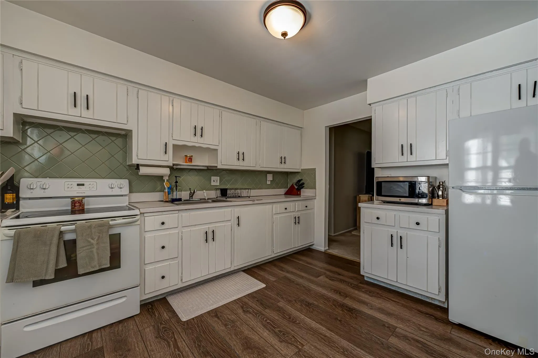 146 Carley Avenue, Huntington, NY, 6 Bedrooms Bedrooms, 11 Rooms Rooms,2 BathroomsBathrooms,Residential,For Rent,Carley,0,1045681 146 Carley Avenue, Huntington, NY, 6 Bedrooms Bedrooms, 11 Rooms Rooms,2 BathroomsBathrooms,Residential,For Rent,Carley,0,1045681