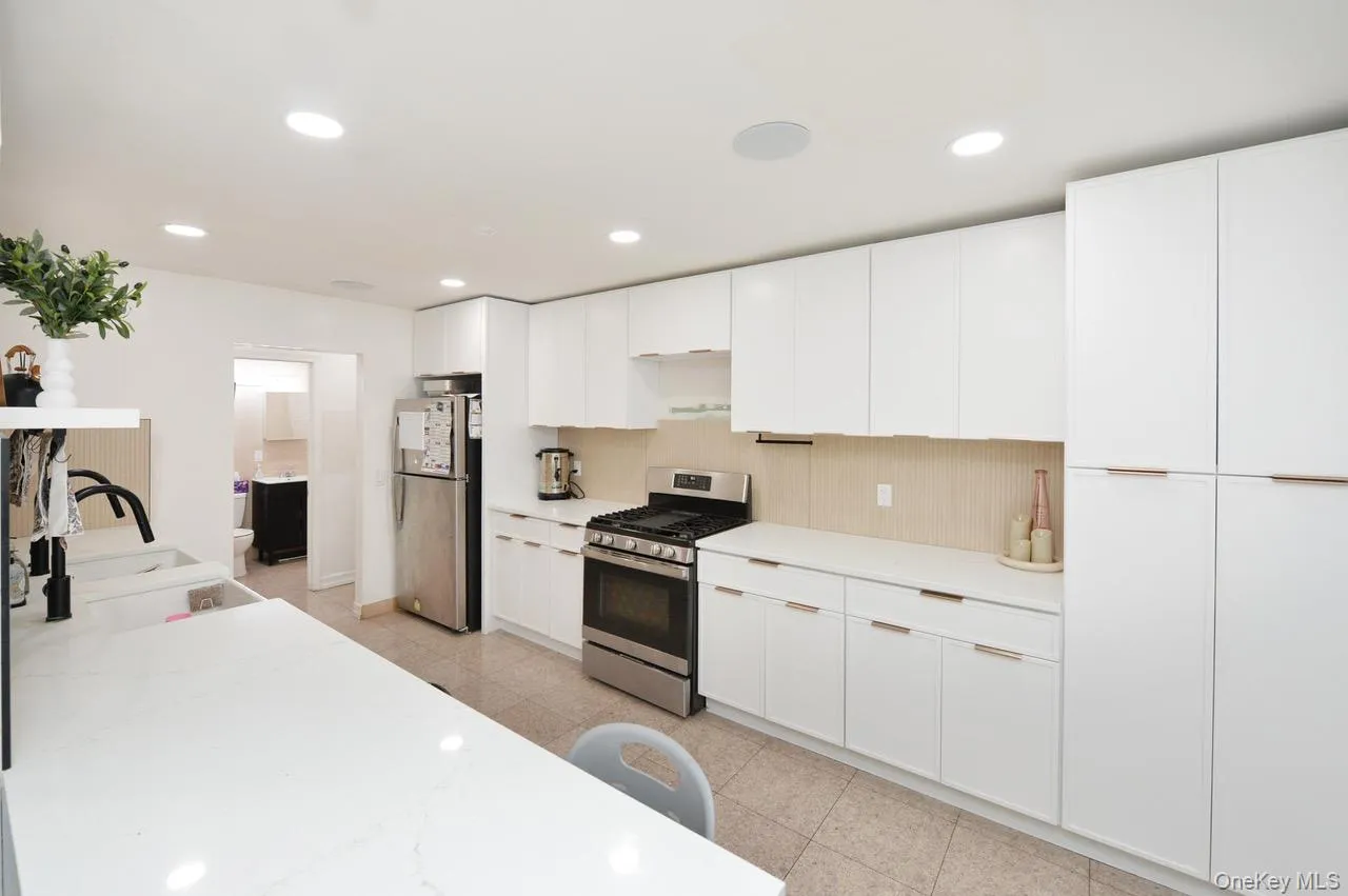 232 Kearsing Parkway, Ramapo, NY, 2 Bedrooms Bedrooms, 5 Rooms Rooms,1 BathroomBathrooms,Residential,For Rent,Kearsing,0,1045682 232 Kearsing Parkway, Ramapo, NY, 2 Bedrooms Bedrooms, 5 Rooms Rooms,1 BathroomBathrooms,Residential,For Rent,Kearsing,0,1045682