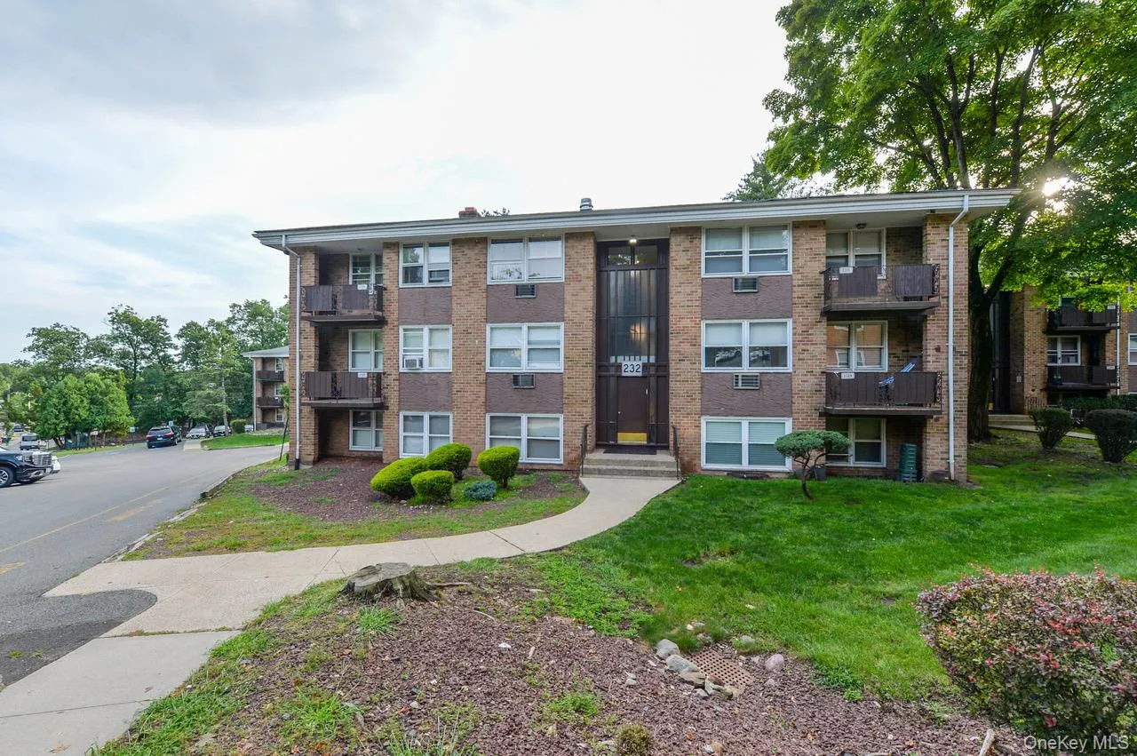 232 Kearsing Parkway, Ramapo, NY, 2 Bedrooms Bedrooms, 5 Rooms Rooms,1 BathroomBathrooms,Residential,For Rent,Kearsing,0,1045682 232 Kearsing Parkway, Ramapo, NY, 2 Bedrooms Bedrooms, 5 Rooms Rooms,1 BathroomBathrooms,Residential,For Rent,Kearsing,0,1045682