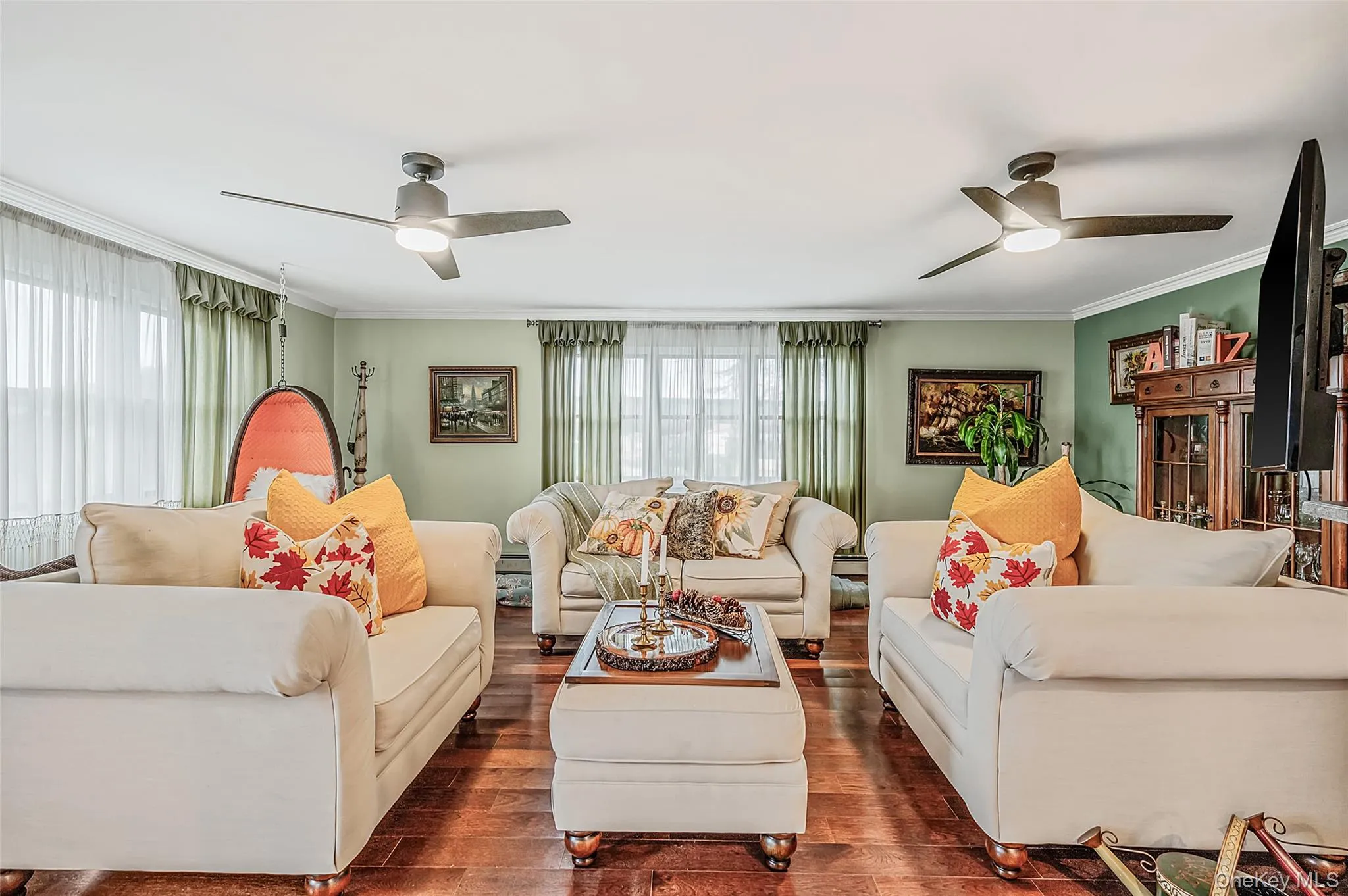 9 Perry Place, Babylon, NY, 3 Bedrooms Bedrooms, 7 Rooms Rooms,3 BathroomsBathrooms,Residential,For Rent,Perry,0,1045693 9 Perry Place, Babylon, NY, 3 Bedrooms Bedrooms, 7 Rooms Rooms,3 BathroomsBathrooms,Residential,For Rent,Perry,0,1045693