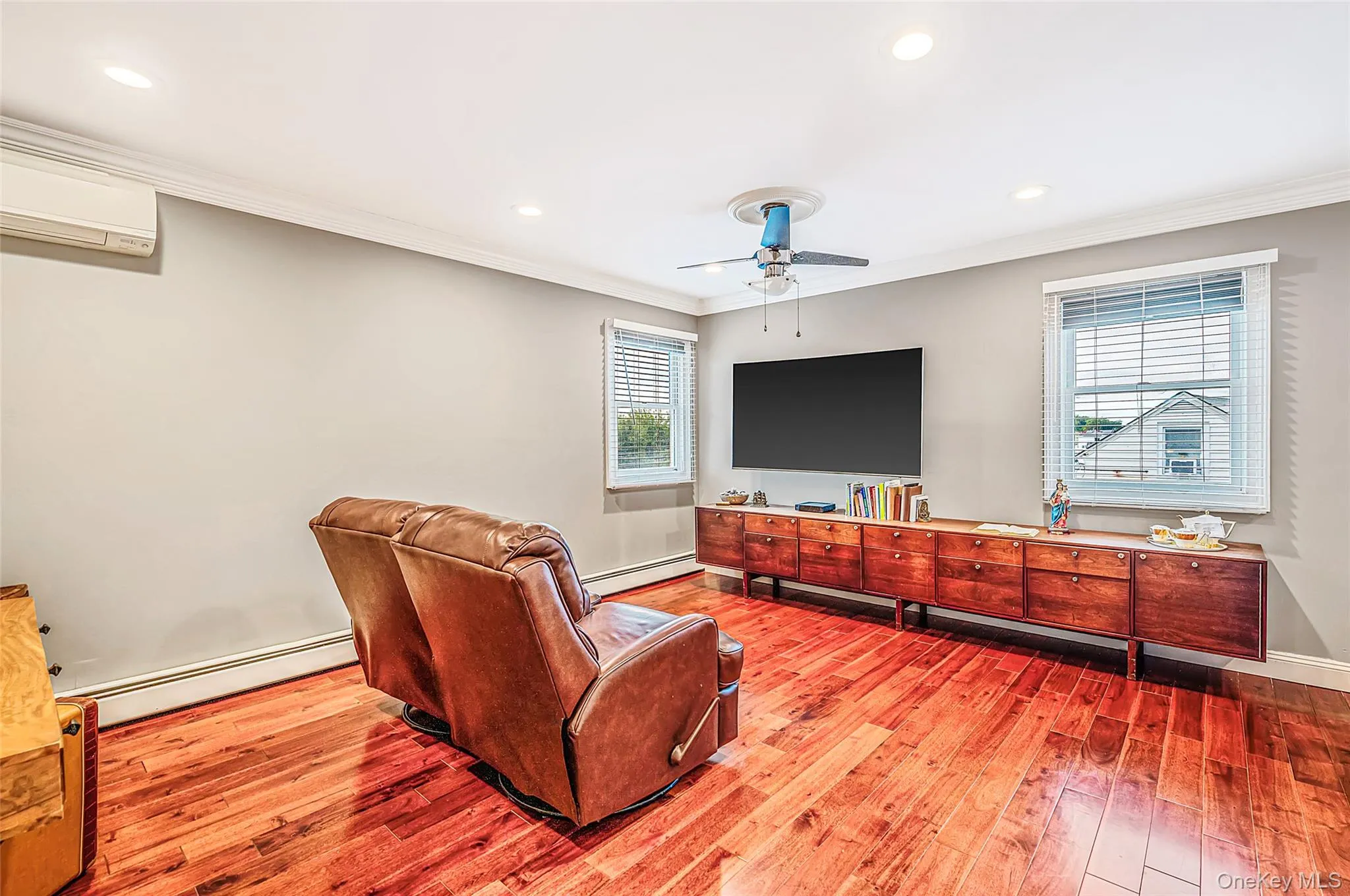 9 Perry Place, Babylon, NY, 3 Bedrooms Bedrooms, 7 Rooms Rooms,3 BathroomsBathrooms,Residential,For Rent,Perry,0,1045693 9 Perry Place, Babylon, NY, 3 Bedrooms Bedrooms, 7 Rooms Rooms,3 BathroomsBathrooms,Residential,For Rent,Perry,0,1045693