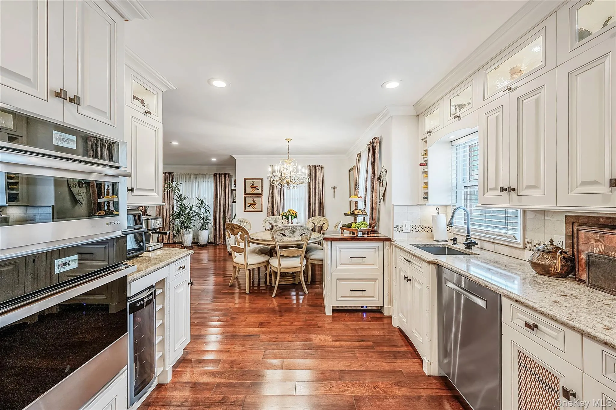 9 Perry Place, Babylon, NY, 3 Bedrooms Bedrooms, 7 Rooms Rooms,3 BathroomsBathrooms,Residential,For Rent,Perry,0,1045693 9 Perry Place, Babylon, NY, 3 Bedrooms Bedrooms, 7 Rooms Rooms,3 BathroomsBathrooms,Residential,For Rent,Perry,0,1045693
