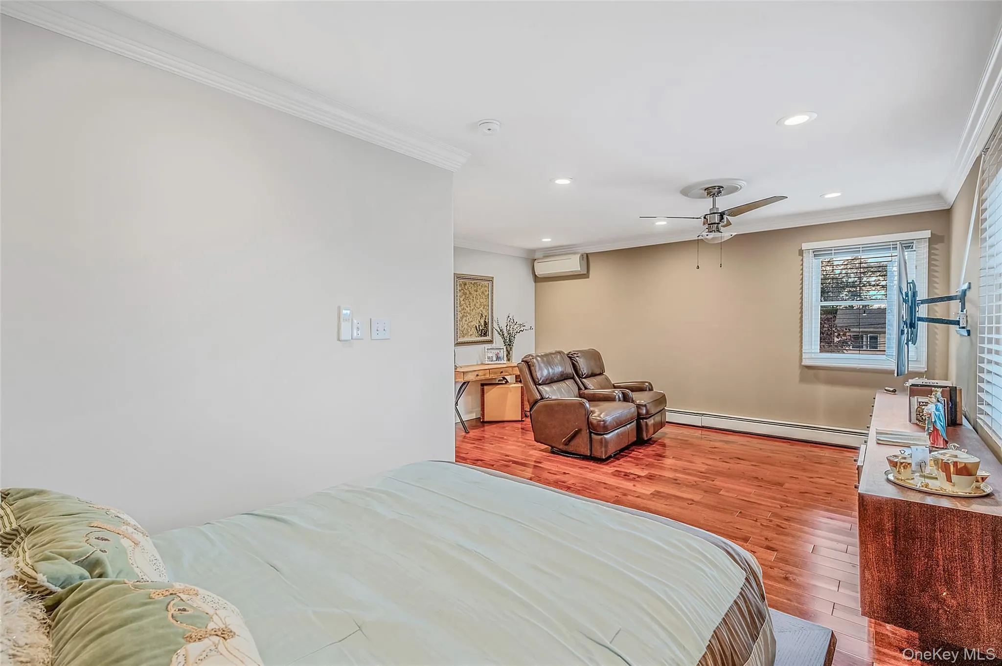 9 Perry Place, Babylon, NY, 3 Bedrooms Bedrooms, 7 Rooms Rooms,3 BathroomsBathrooms,Residential,For Rent,Perry,0,1045693 9 Perry Place, Babylon, NY, 3 Bedrooms Bedrooms, 7 Rooms Rooms,3 BathroomsBathrooms,Residential,For Rent,Perry,0,1045693