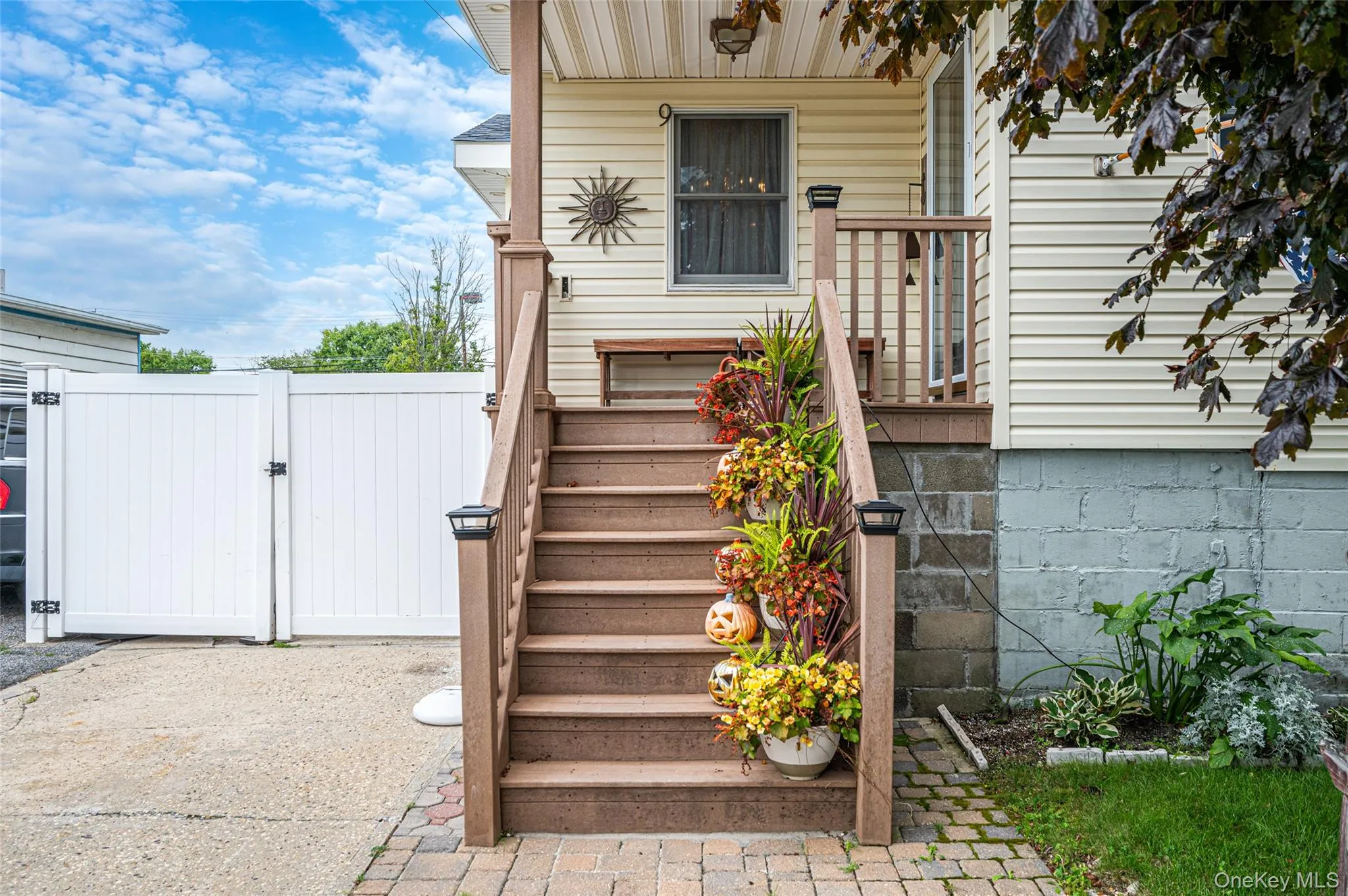 9 Perry Place, Babylon, NY, 3 Bedrooms Bedrooms, 7 Rooms Rooms,3 BathroomsBathrooms,Residential,For Rent,Perry,0,1045693 9 Perry Place, Babylon, NY, 3 Bedrooms Bedrooms, 7 Rooms Rooms,3 BathroomsBathrooms,Residential,For Rent,Perry,0,1045693
