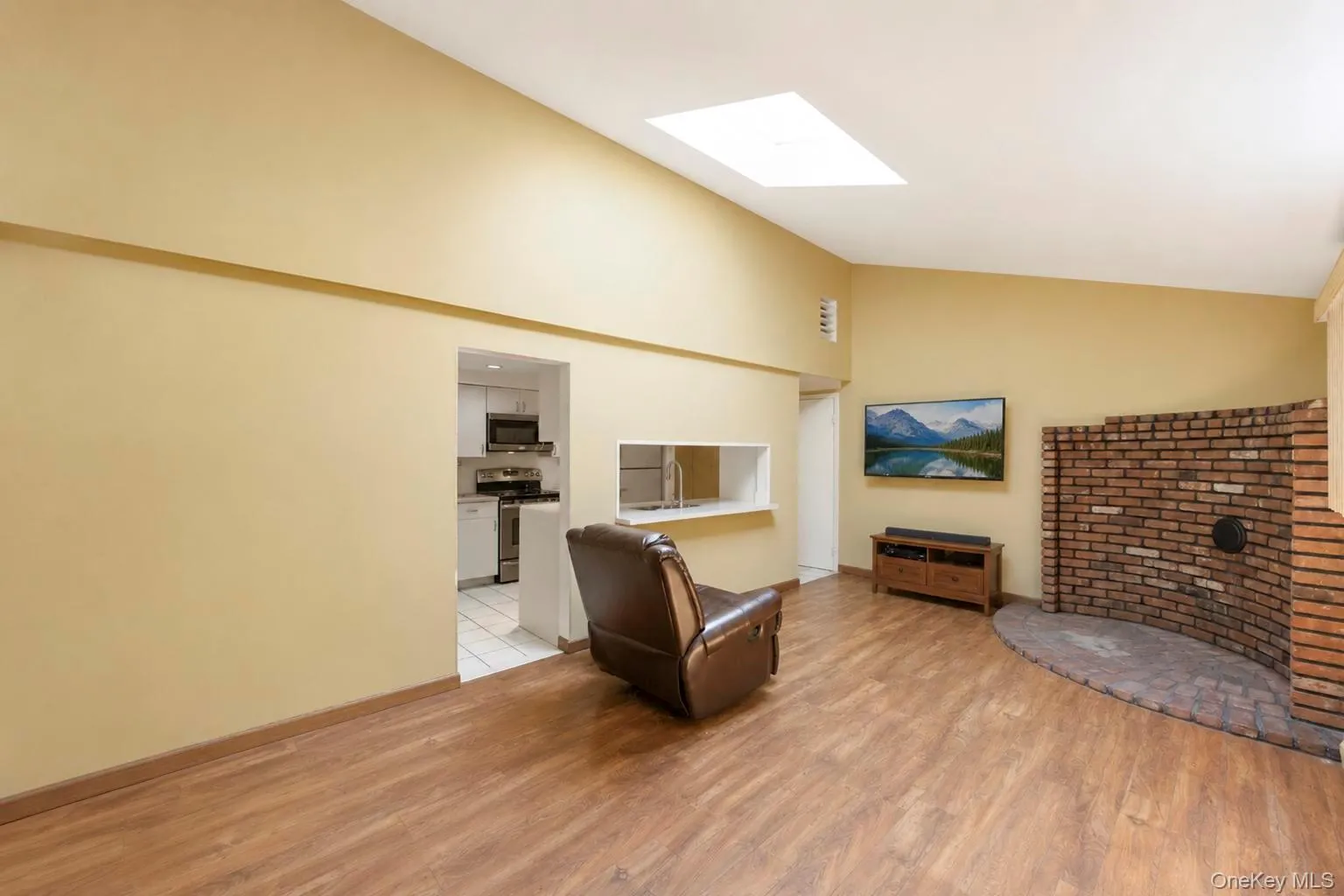 25 Hewes Street, Brookhaven, NY, 4 Bedrooms Bedrooms, 8 Rooms Rooms,2 BathroomsBathrooms,Residential Lease,For Rent,Hewes,0,1045694 25 Hewes Street, Brookhaven, NY, 4 Bedrooms Bedrooms, 8 Rooms Rooms,2 BathroomsBathrooms,Residential Lease,For Rent,Hewes,0,1045694