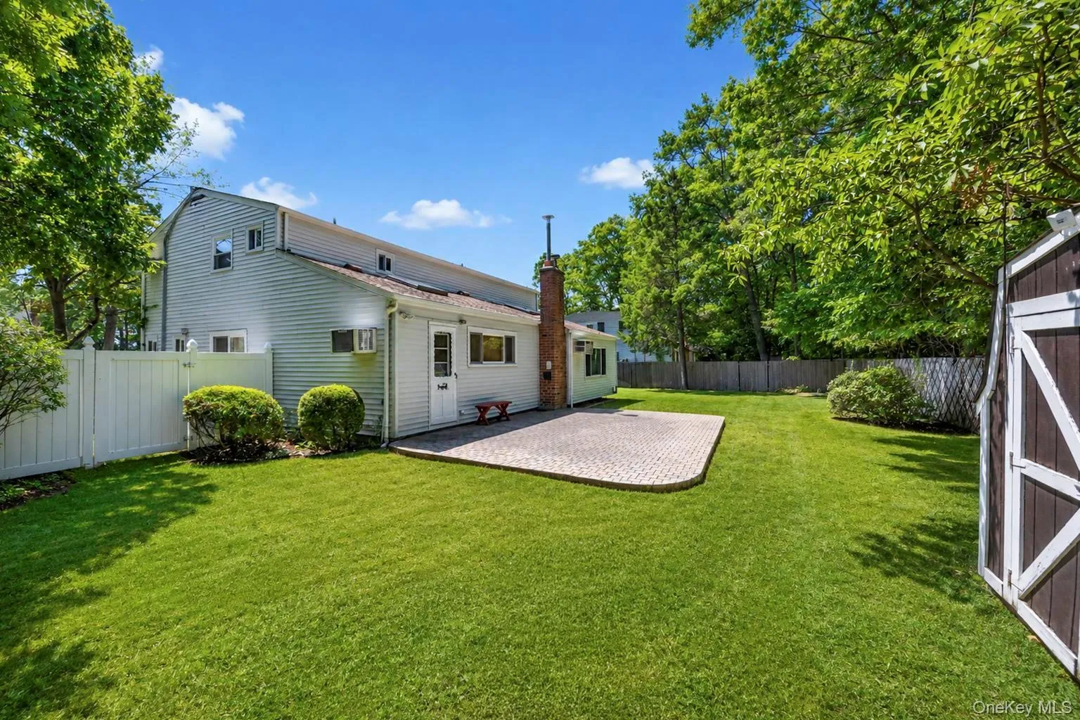 25 Hewes Street, Brookhaven, NY, 4 Bedrooms Bedrooms, 8 Rooms Rooms,2 BathroomsBathrooms,Residential Lease,For Rent,Hewes,0,1045694 25 Hewes Street, Brookhaven, NY, 4 Bedrooms Bedrooms, 8 Rooms Rooms,2 BathroomsBathrooms,Residential Lease,For Rent,Hewes,0,1045694