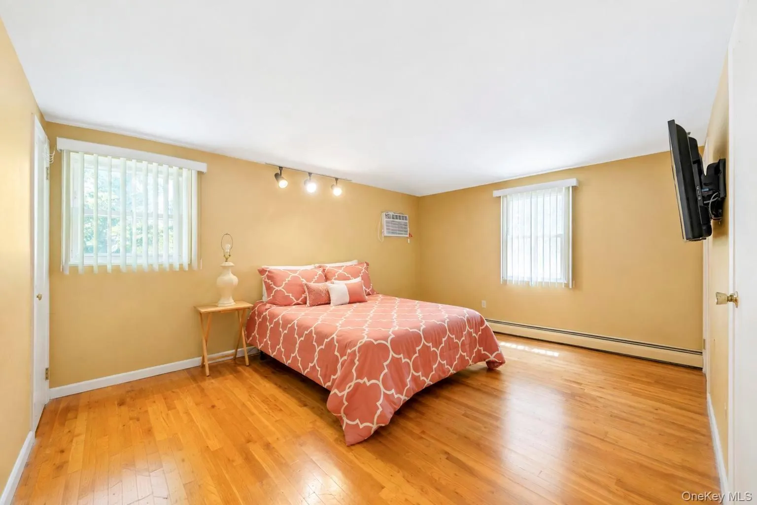 25 Hewes Street, Brookhaven, NY, 4 Bedrooms Bedrooms, 8 Rooms Rooms,2 BathroomsBathrooms,Residential Lease,For Rent,Hewes,0,1045694 25 Hewes Street, Brookhaven, NY, 4 Bedrooms Bedrooms, 8 Rooms Rooms,2 BathroomsBathrooms,Residential Lease,For Rent,Hewes,0,1045694